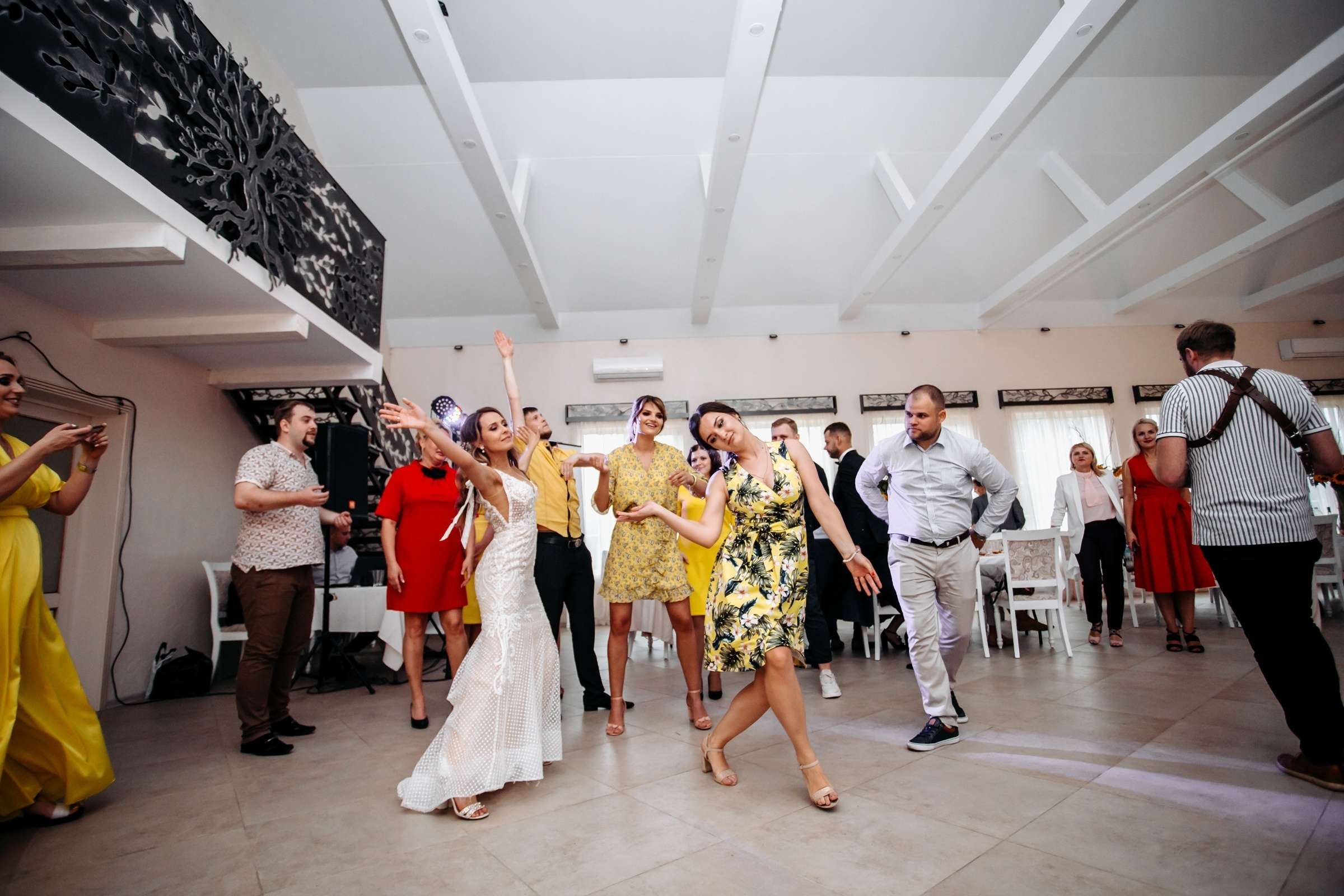 лавстори, фотограф Витебск, фотограф Минск , свадьба, свадебный фотограф Витебск, свадебный фотограф Минск, свадебное платье Витебск, свадебное платье Минск, букет невесты