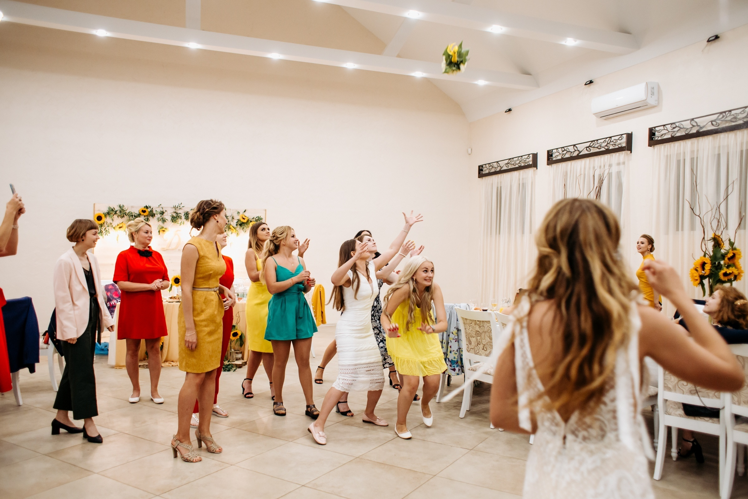 лавстори, фотограф Витебск, фотограф Минск , свадьба, свадебный фотограф Витебск, свадебный фотограф Минск, свадебное платье Витебск, свадебное платье Минск, букет невесты