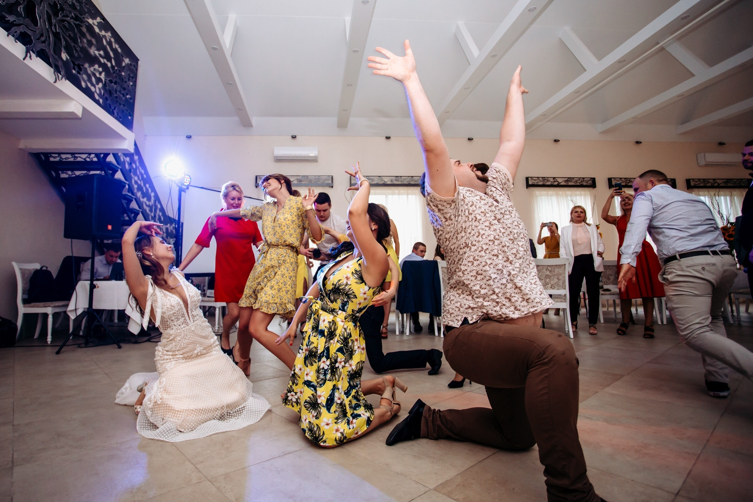 лавстори, фотограф Витебск, фотограф Минск , свадьба, свадебный фотограф Витебск, свадебный фотограф Минск, свадебное платье Витебск, свадебное платье Минск, букет невесты