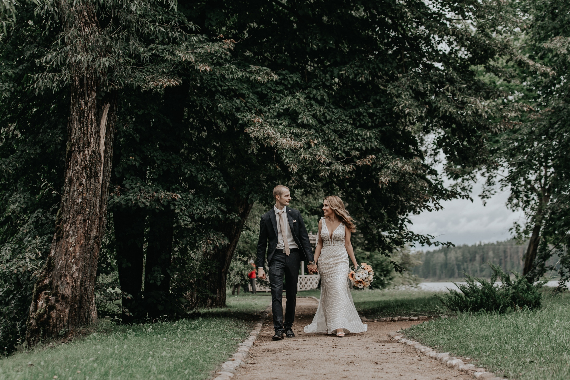 лавстори, фотограф Витебск, фотограф Минск , свадьба, свадебный фотограф Витебск, свадебный фотограф Минск, свадебное платье Витебск, свадебное платье Минск, букет невесты