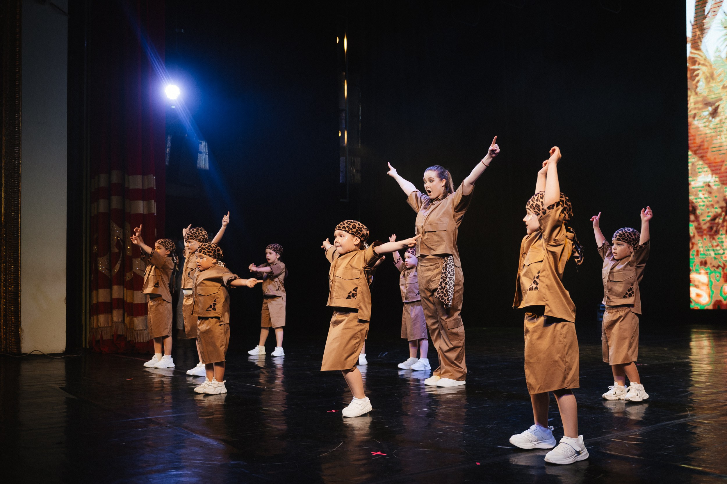 Todes. Студия танца Аллы Духовой. Сайт фотографа Данилы Пащенко