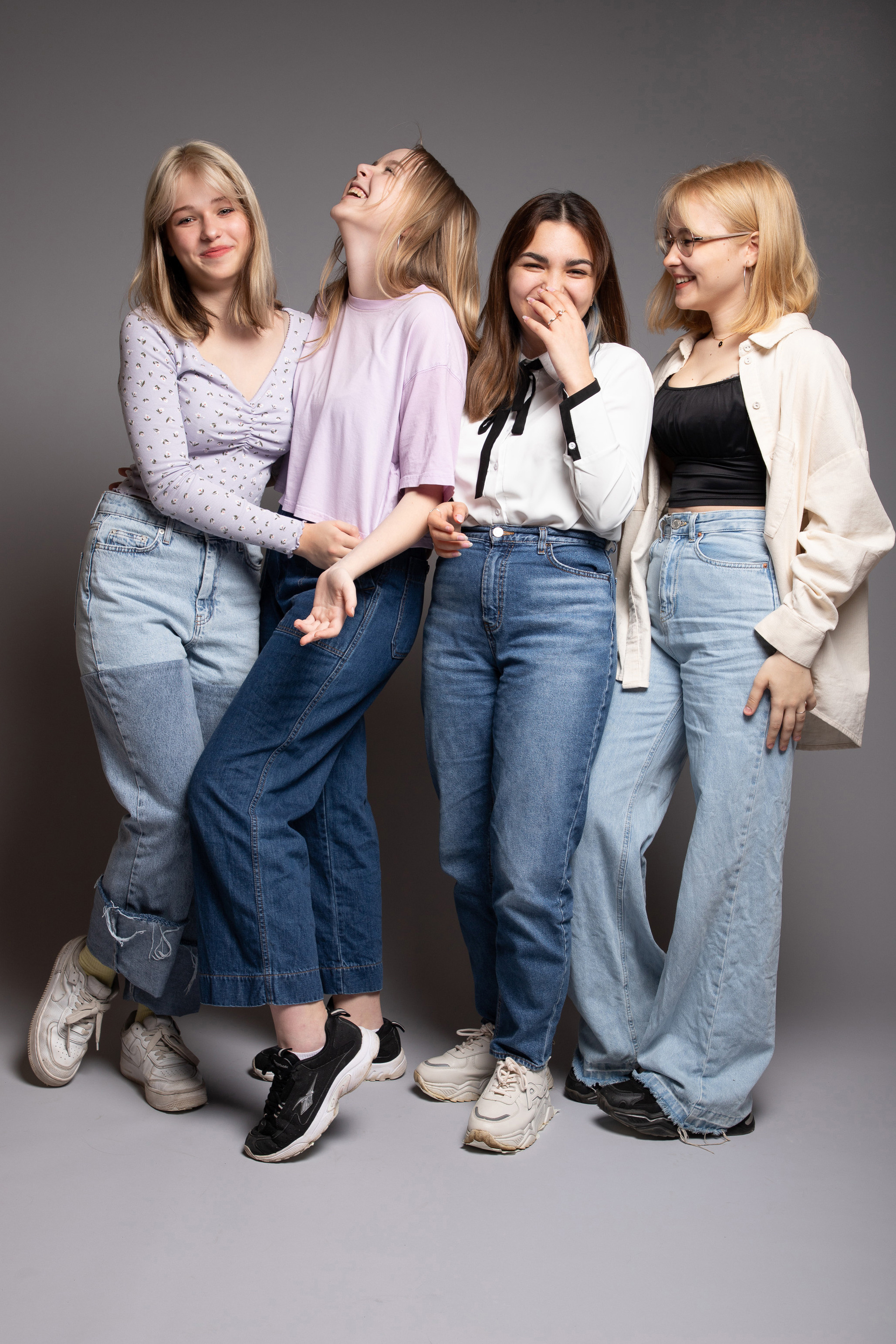 Девочки-подружки 9 класс