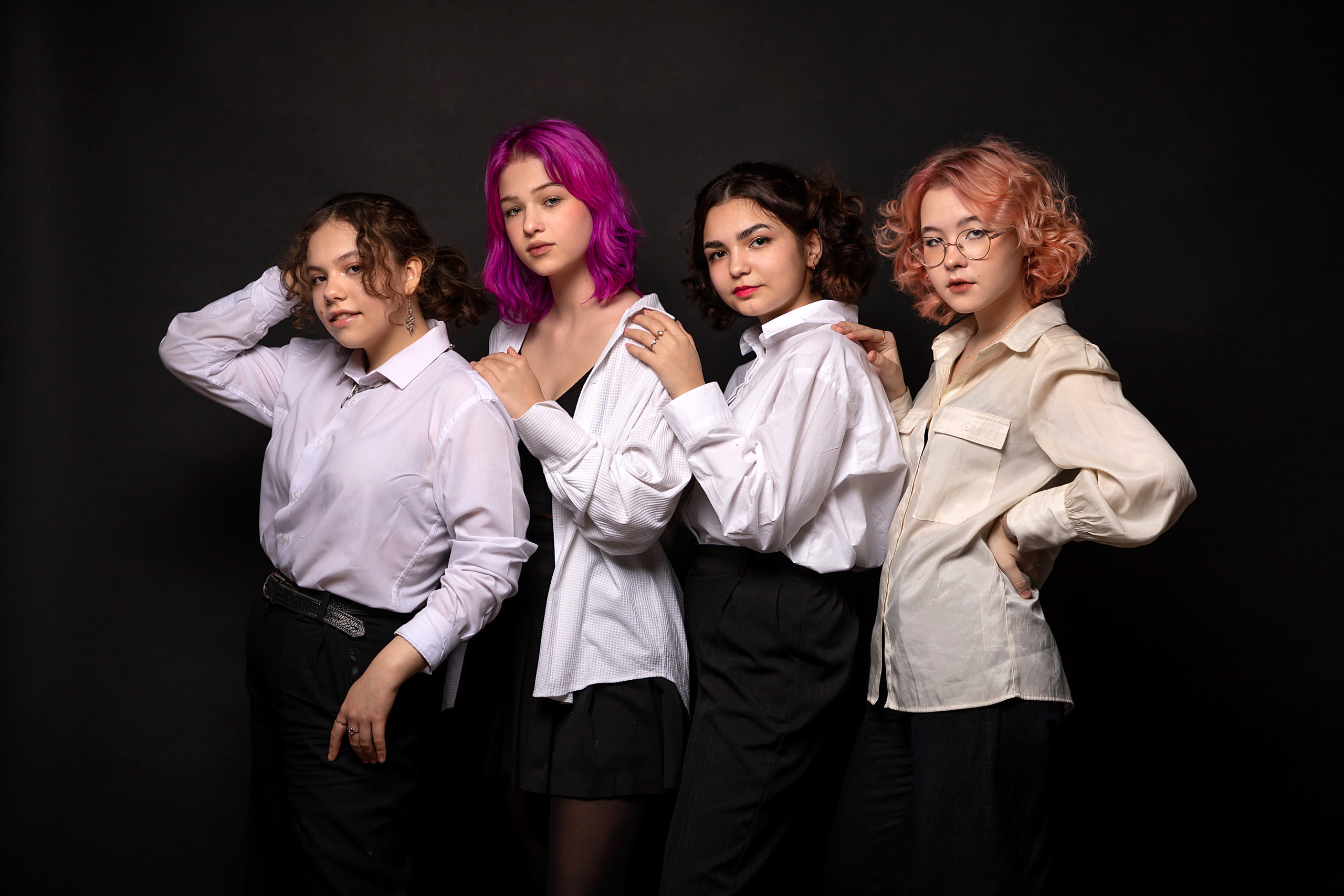 Девочки-подружки 9 класс