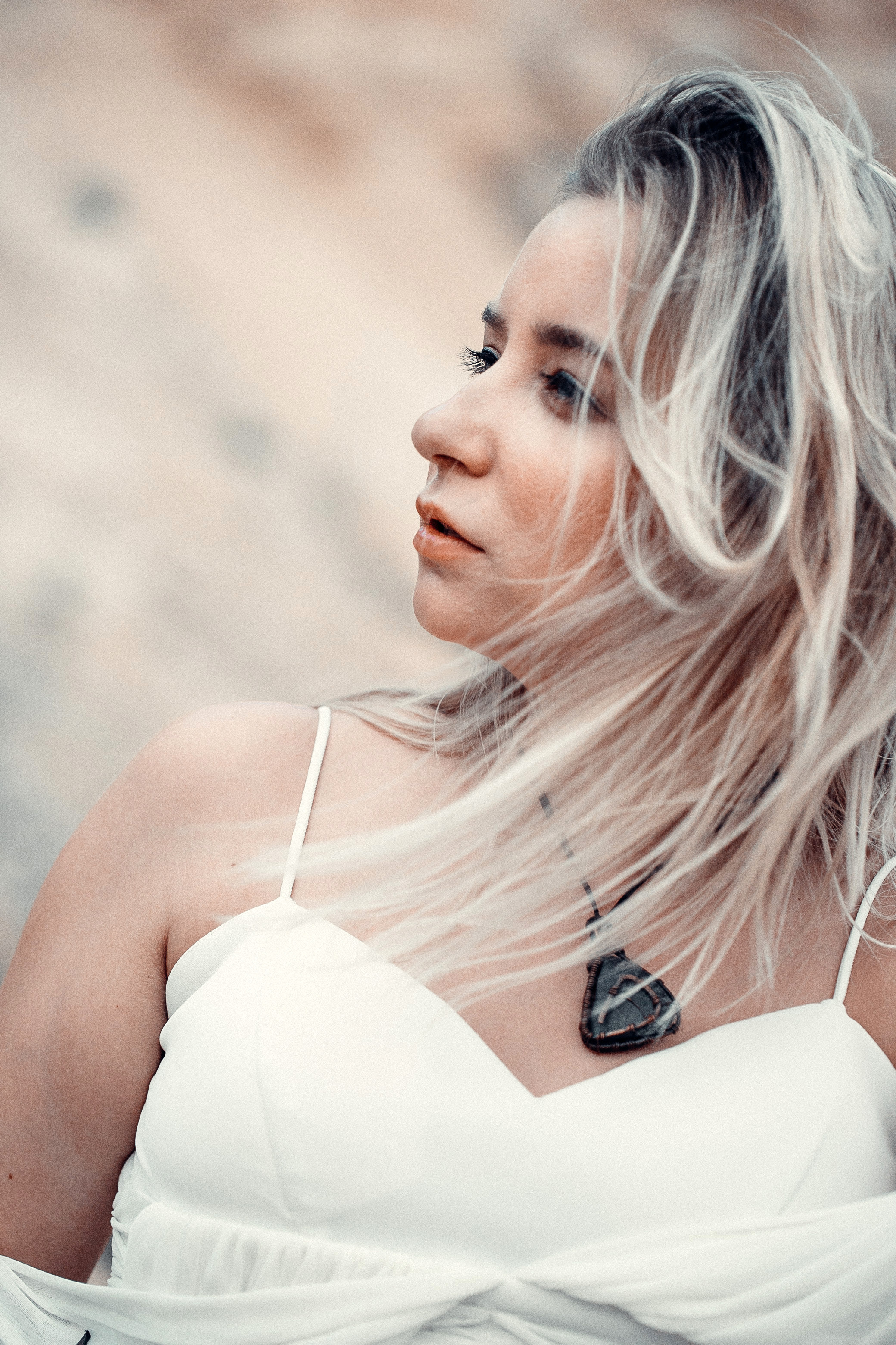 Прекрасная Анастасия в образе Валькирии. Подмосковные карьеры