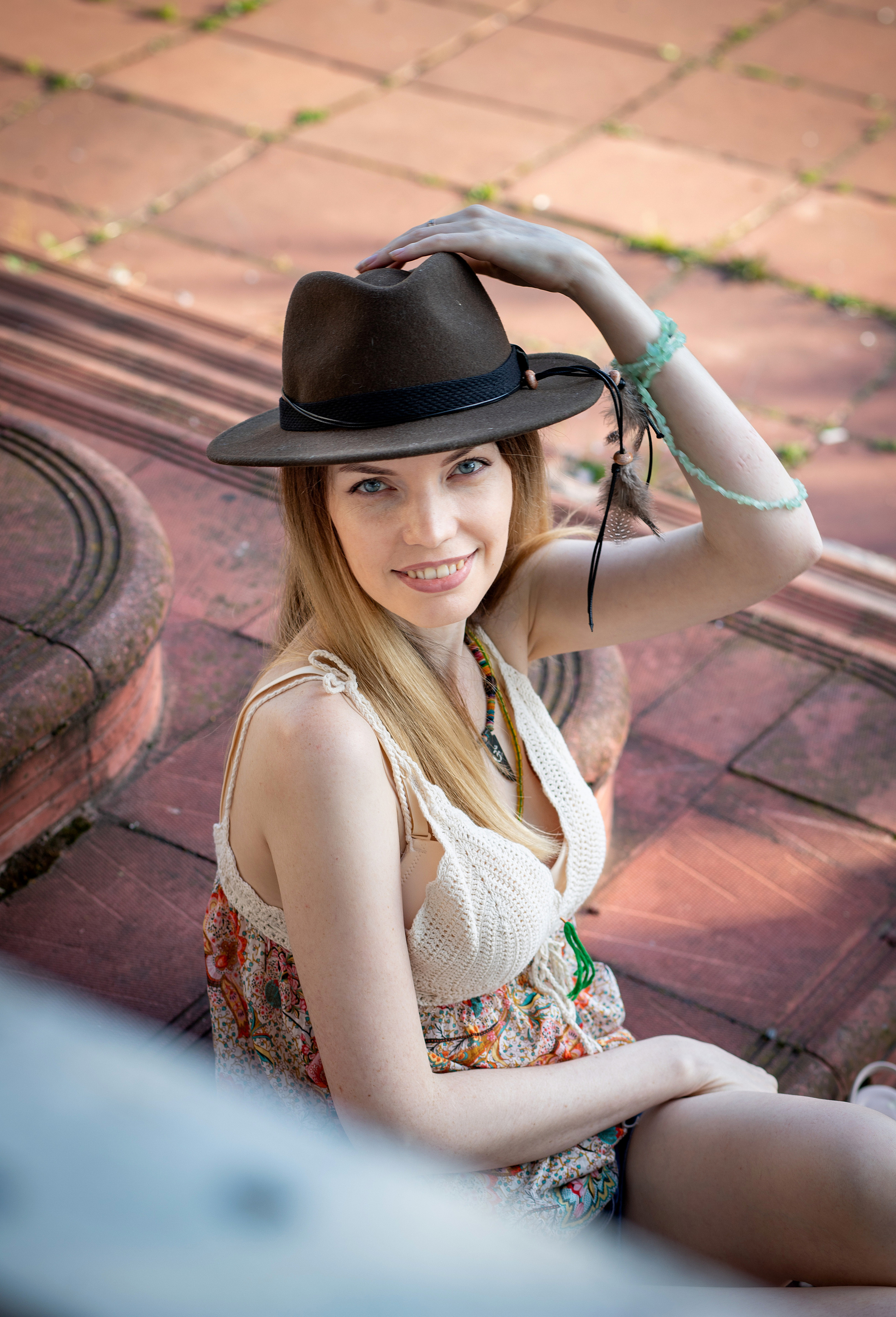 Екатерина. Летняя фото-прогулка на территории знаменитого ресторана «Русь