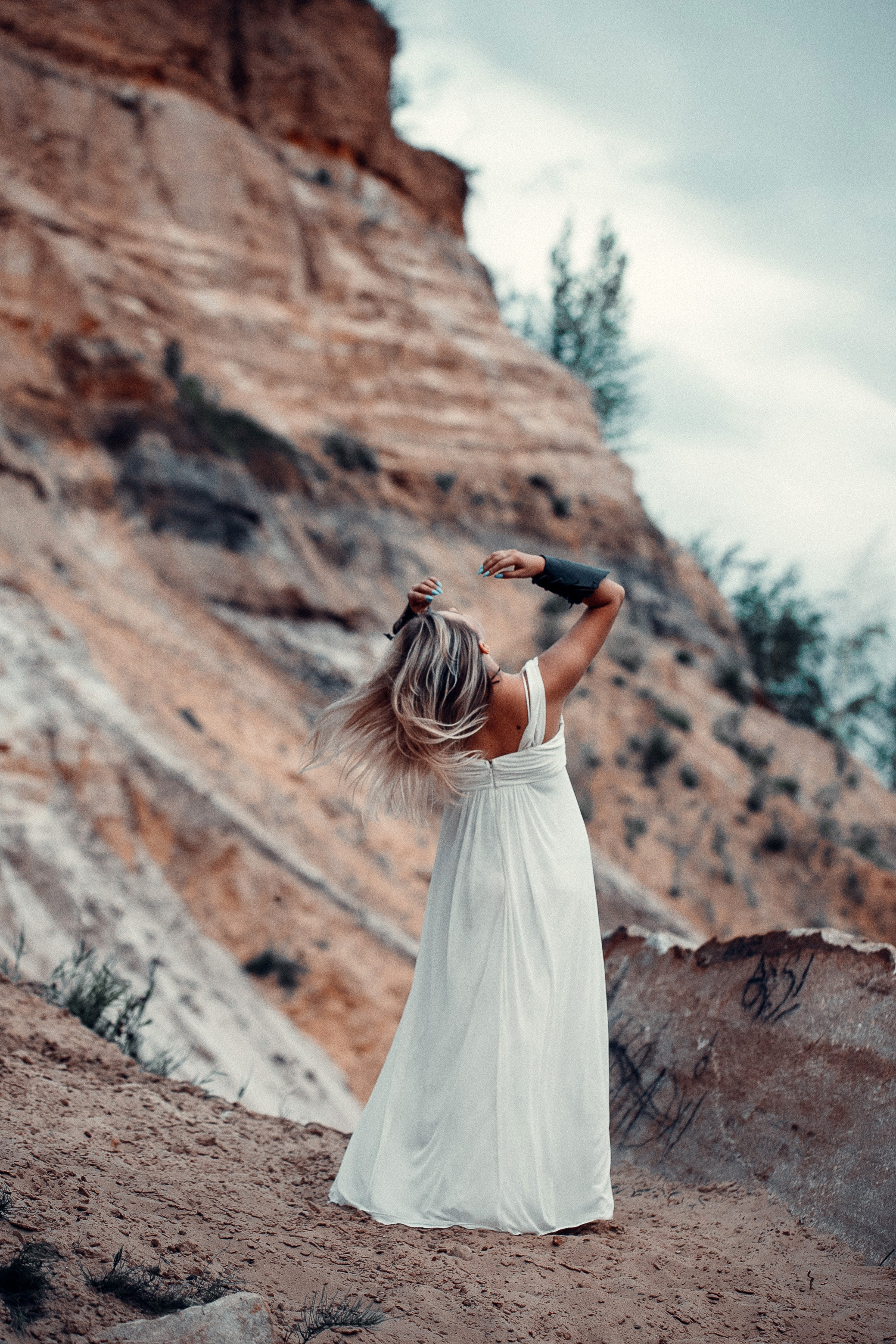 Прекрасная Анастасия в образе Валькирии. Подмосковные карьеры