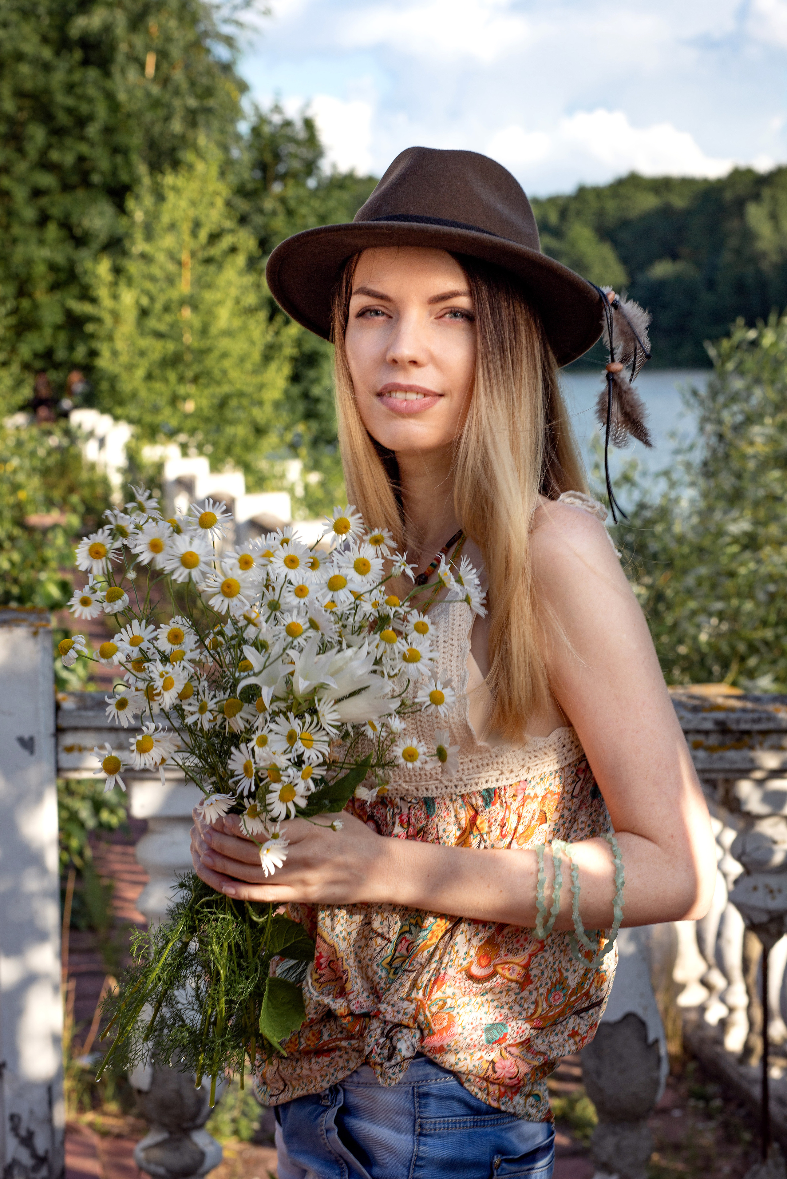 Екатерина. Летняя фото-прогулка на территории знаменитого ресторана «Русь