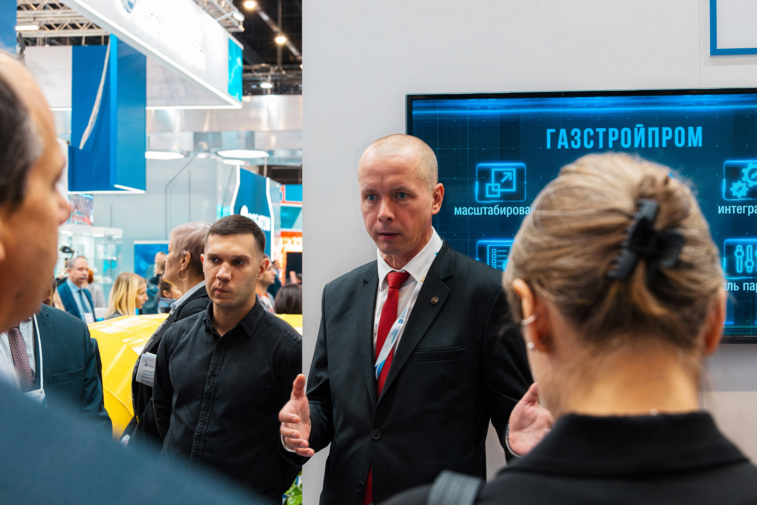 Фотосъемка ПМГФ 2025 в СПб | Репортаж для энергетической отрасли