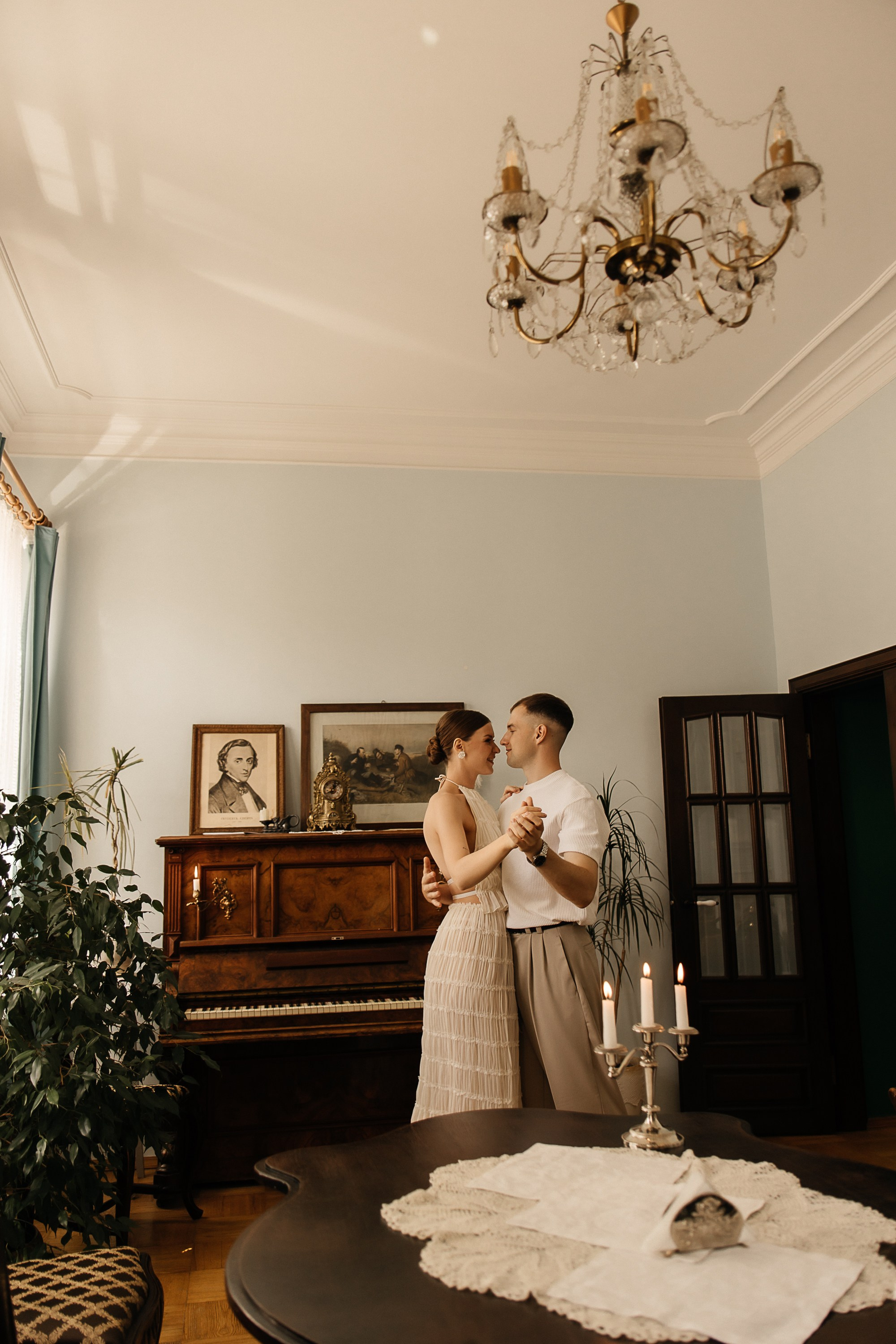 Свадьба в ретро-квартире. Свадебный и семейный фотограф Виолетта Сидельникова. Краснодар, Россия, Беларусь, Европа