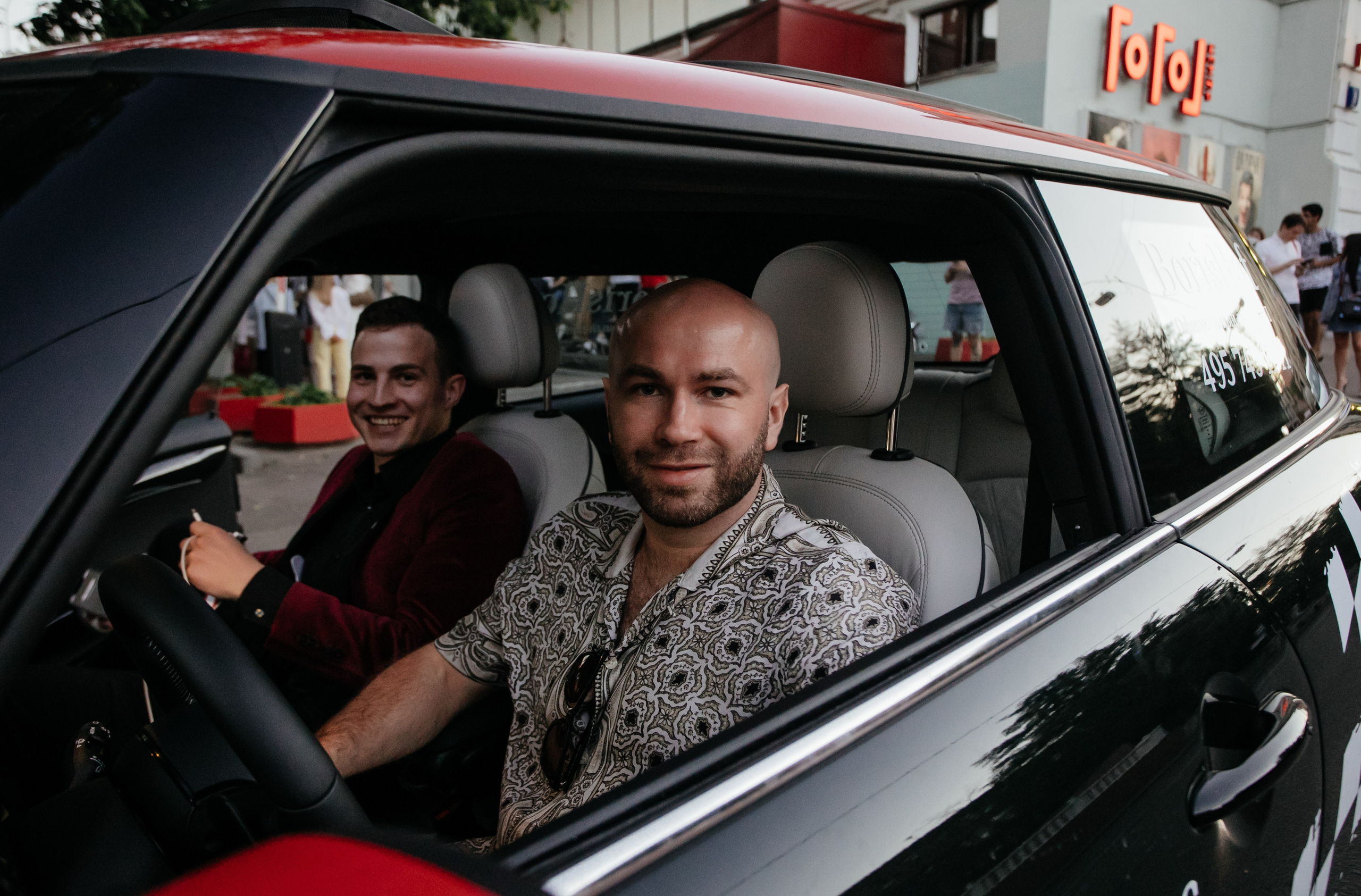 New MINI Cooper в Гоголь Центре. Репортажный, event, концертный и backstage фотограф из Москвы Виталий Кривцов