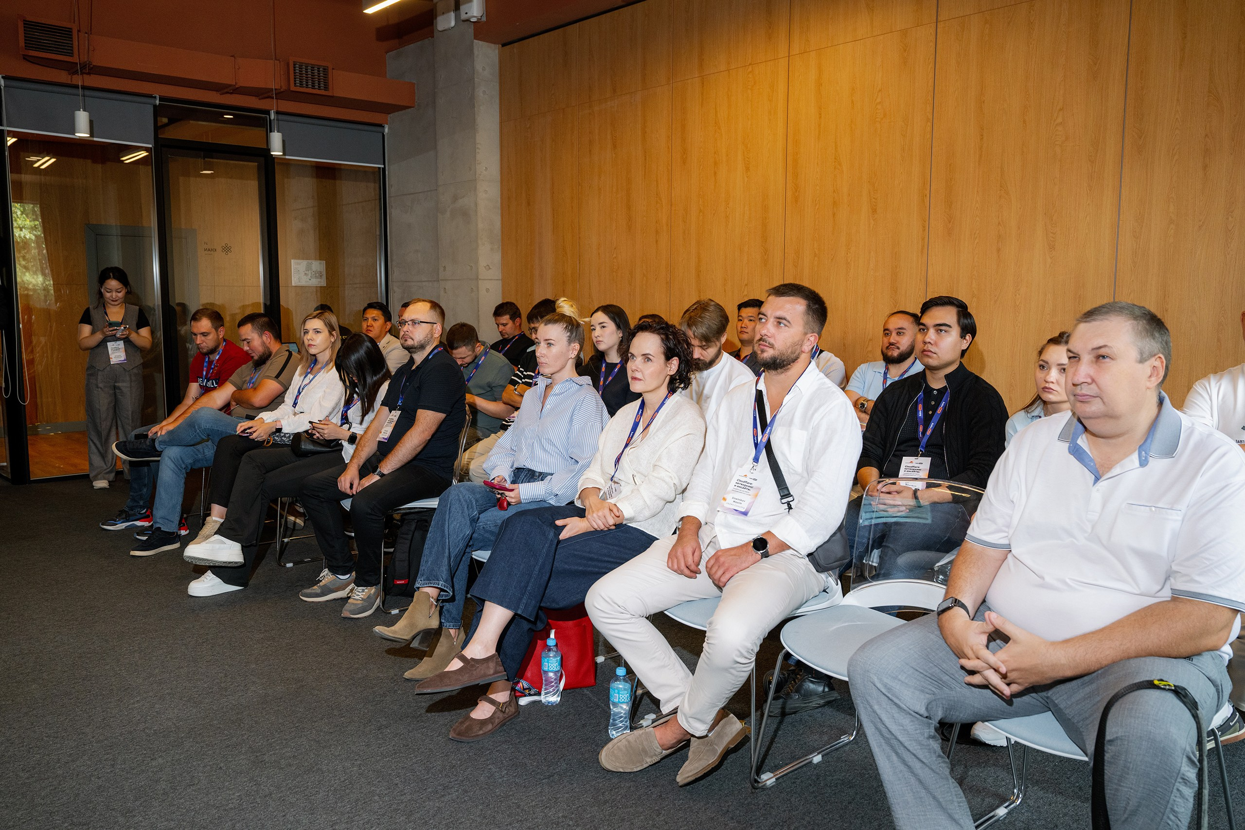 Конференция/Игра в тенис — BakoTech&Cloudfire. Фотограф в Алматы — Алексей Коньков | Репортаж, свадьбы, портреты