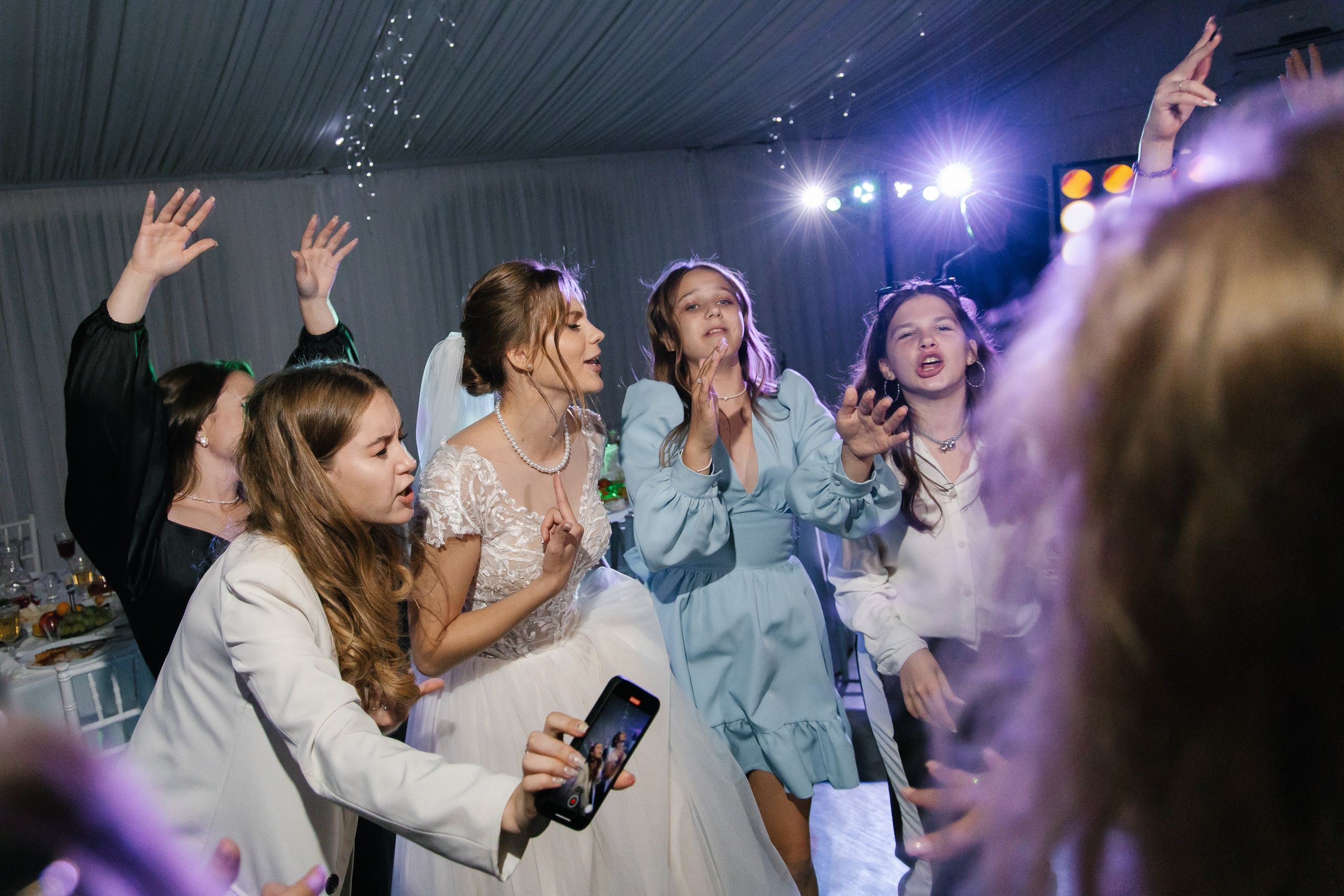 Ксения и Антон (полный день). Фотограф в Барнауле Юлия Садвокасова