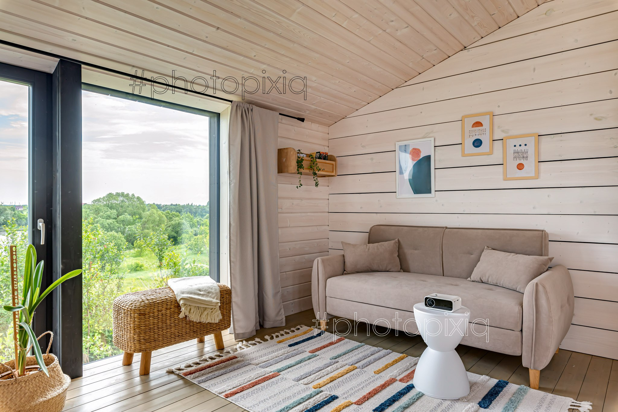 Съёмка загородного дома на Оке для аренды. Интерьерная съёмка и виртуальные туры — Интерьерный фотограф Кузнецов Сергей (photopixiq)