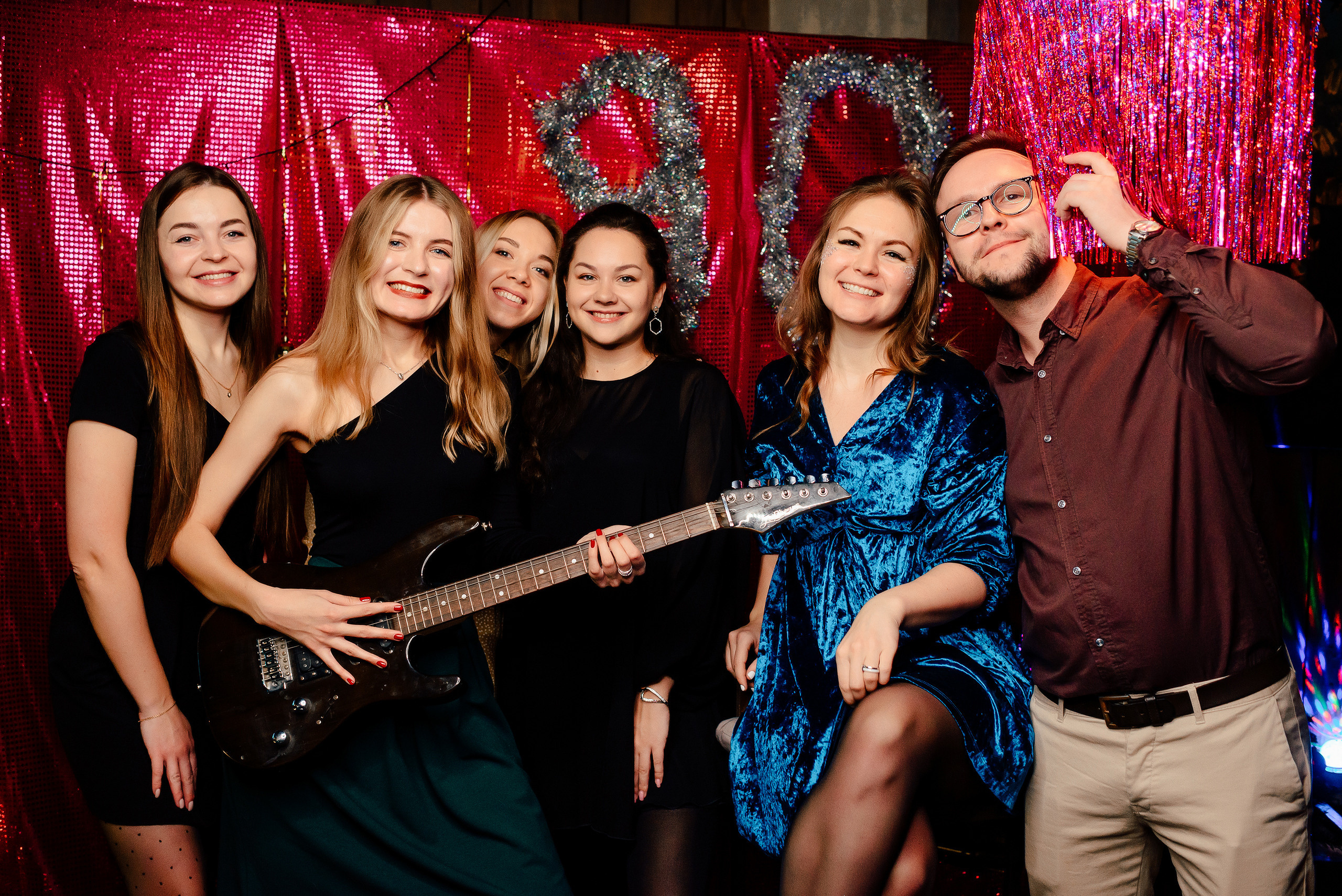 Новый год в стиле 90-х «Мята Спортивная». Мята Спортивная — Кальянная, караоке, бар в Минске