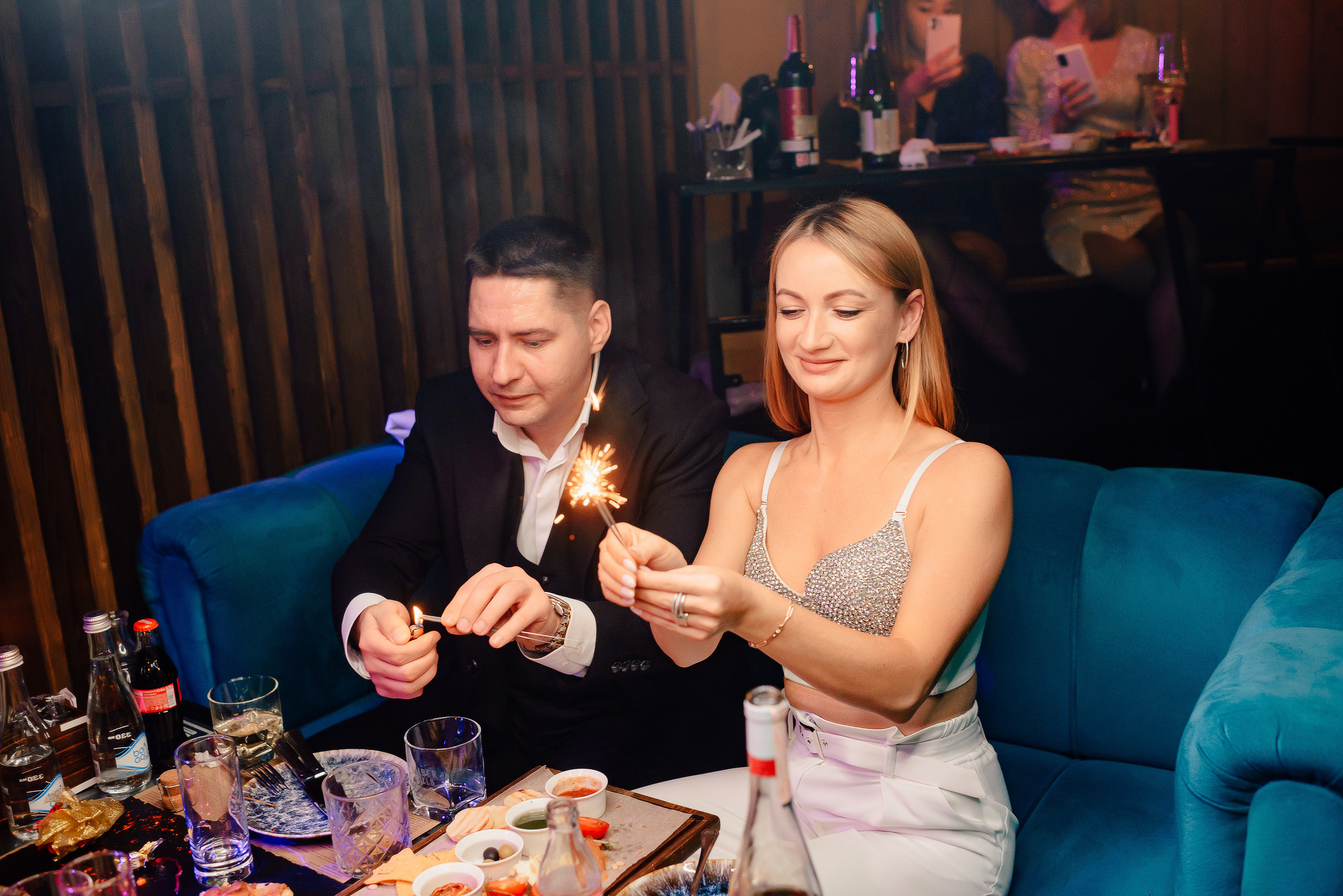 Новый год в стиле 90-х «Мята Спортивная». Мята Спортивная — Кальянная, караоке, бар в Минске