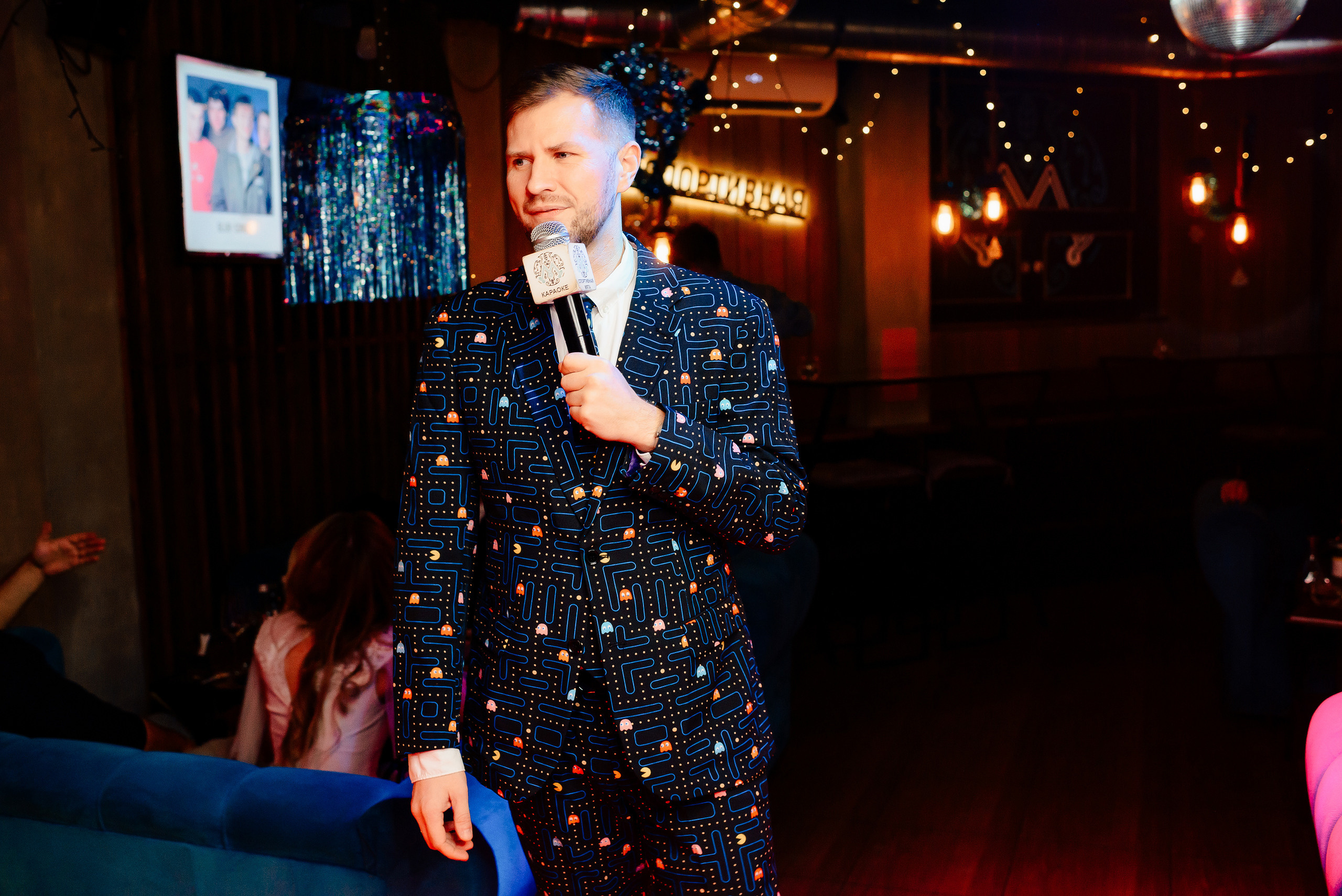 Новый год в стиле 90-х «Мята Спортивная». Мята Спортивная — Кальянная, караоке, бар в Минске