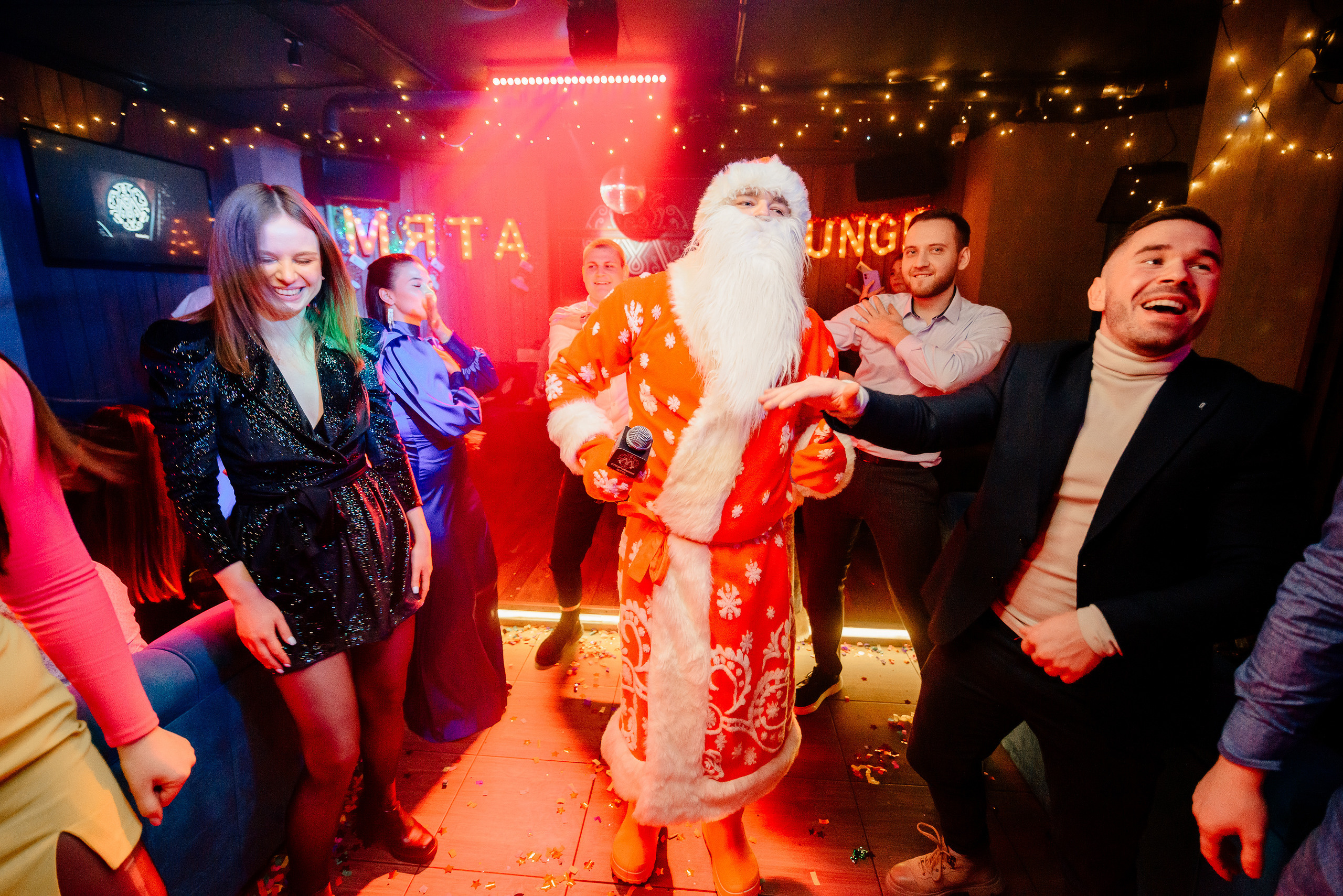 Новый год в стиле 90-х «Мята Спортивная». Мята Спортивная — Кальянная, караоке, бар в Минске