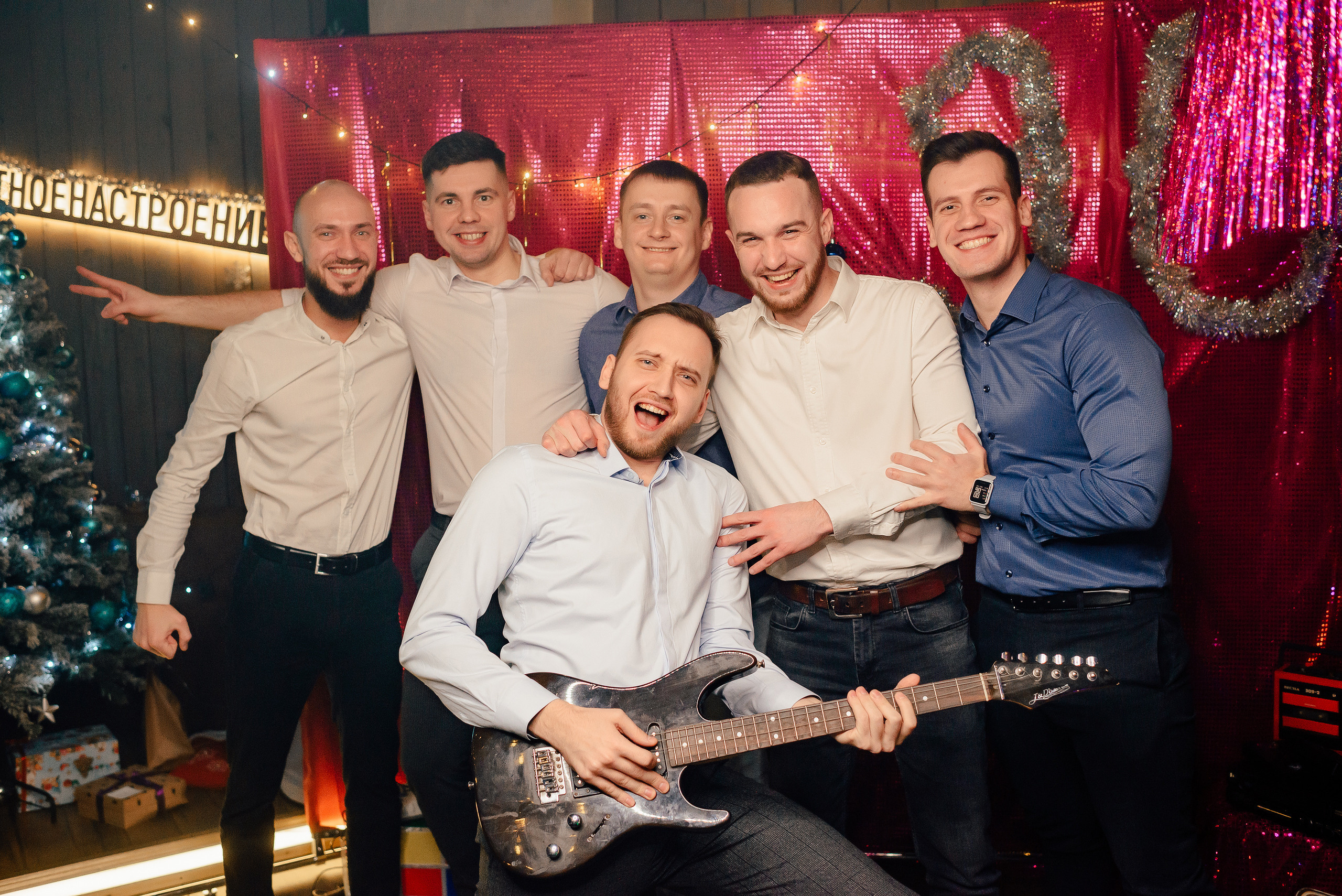 Новый год в стиле 90-х «Мята Спортивная». Мята Спортивная — Кальянная, караоке, бар в Минске