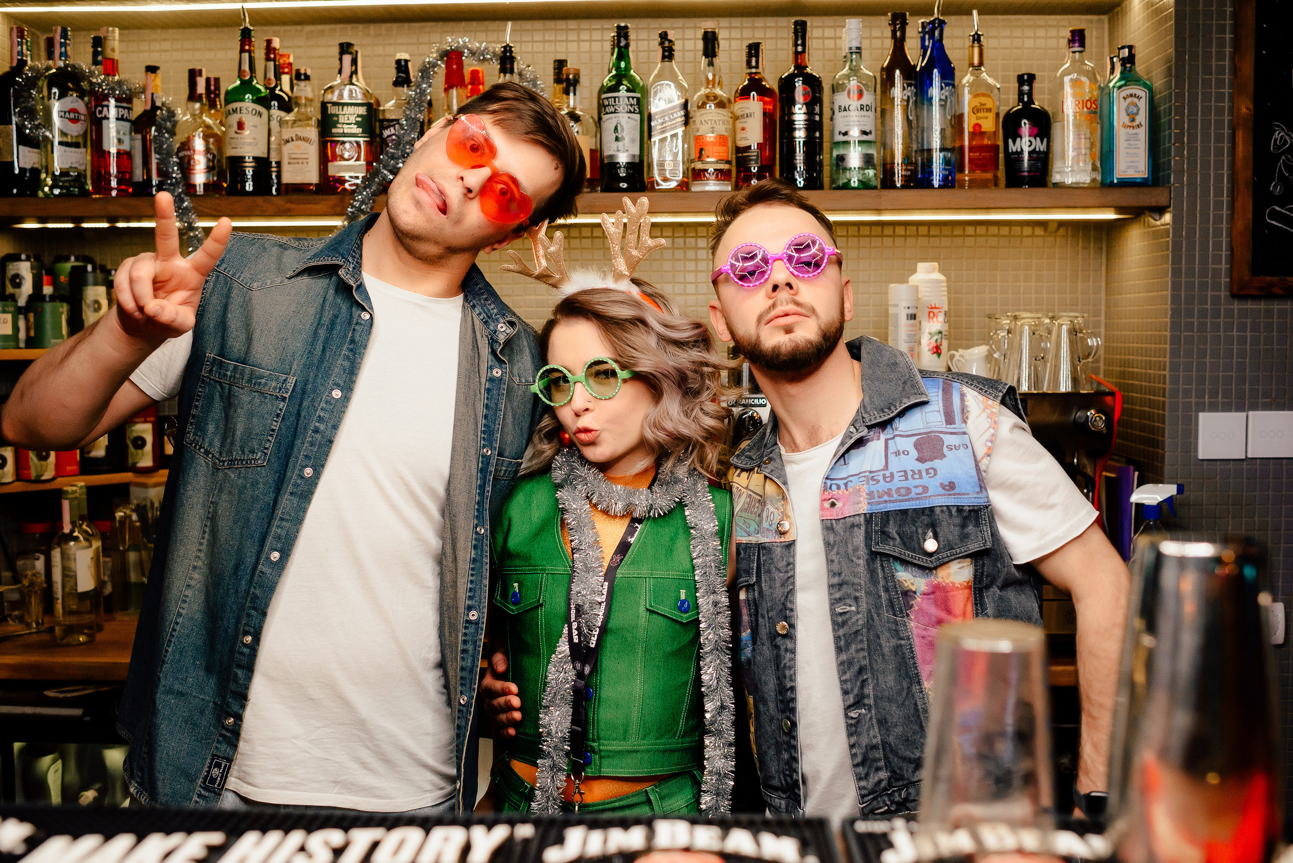 Новый год в стиле 90-х «Мята Спортивная». Мята Спортивная — Кальянная, караоке, бар в Минске