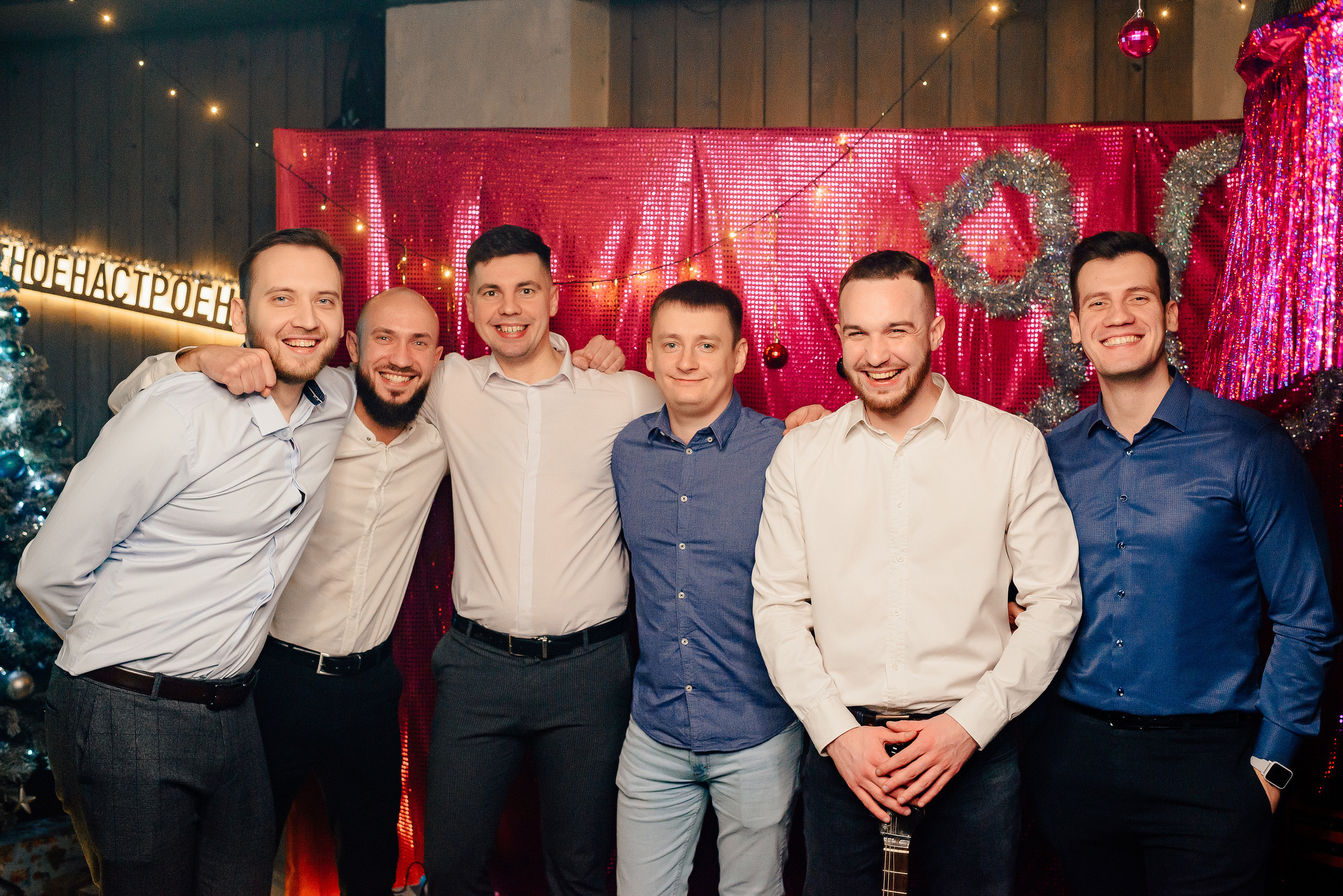 Новый год в стиле 90-х «Мята Спортивная». Мята Спортивная — Кальянная, караоке, бар в Минске