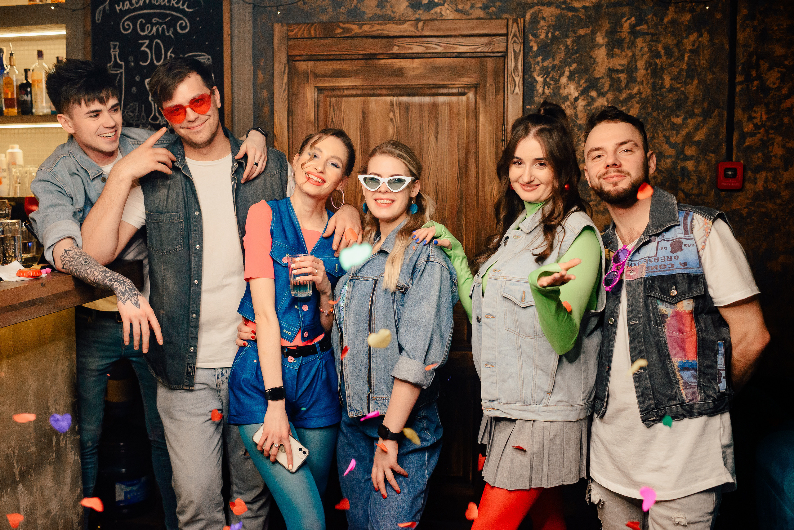 Новый год в стиле 90-х «Мята Спортивная». Мята Спортивная — Кальянная, караоке, бар в Минске