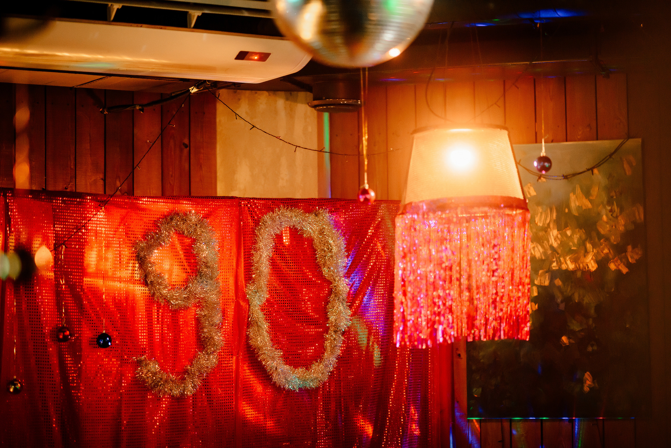 Новый год в стиле 90-х «Мята Спортивная». Мята Спортивная — Кальянная, караоке, бар в Минске