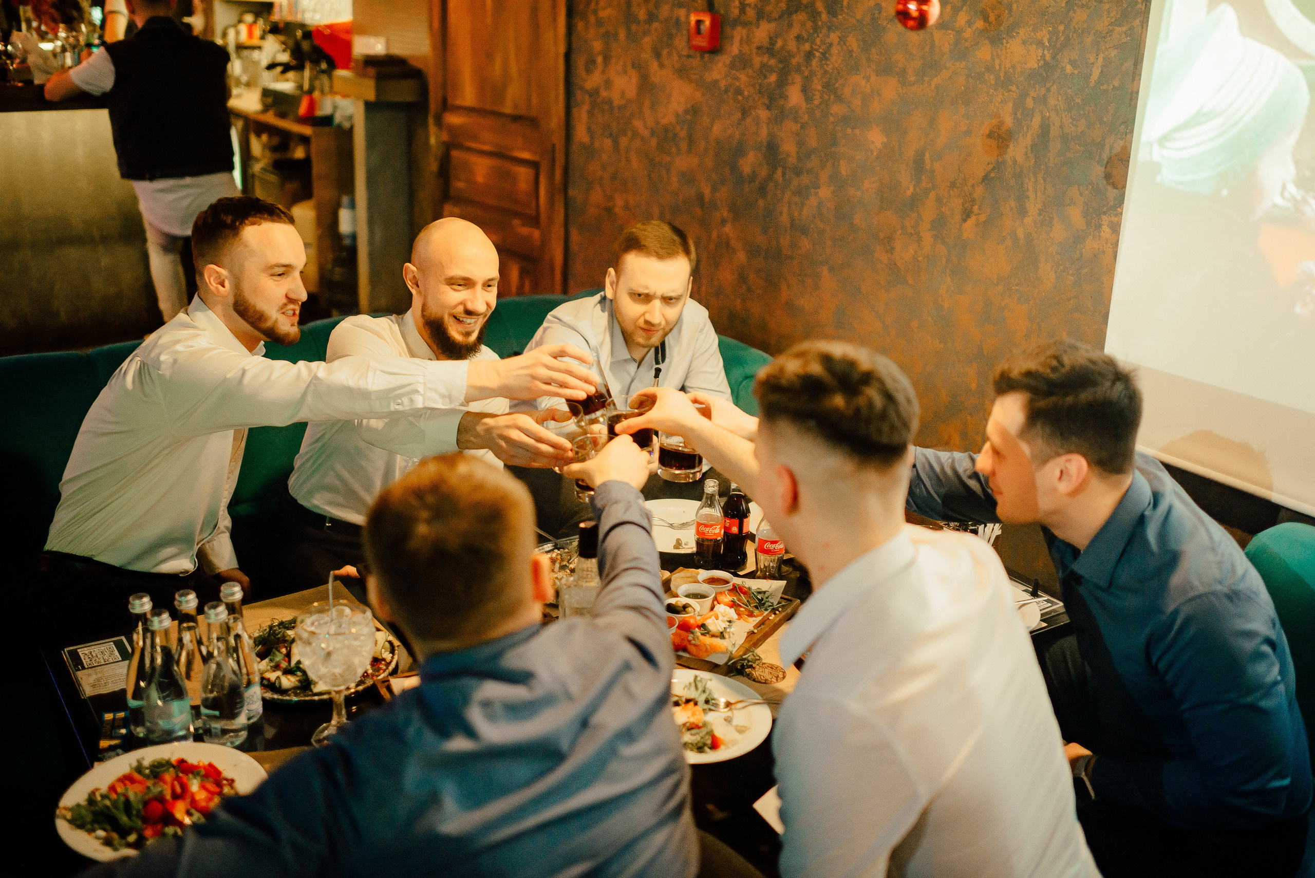 Новый год в стиле 90-х «Мята Спортивная». Мята Спортивная — Кальянная, караоке, бар в Минске