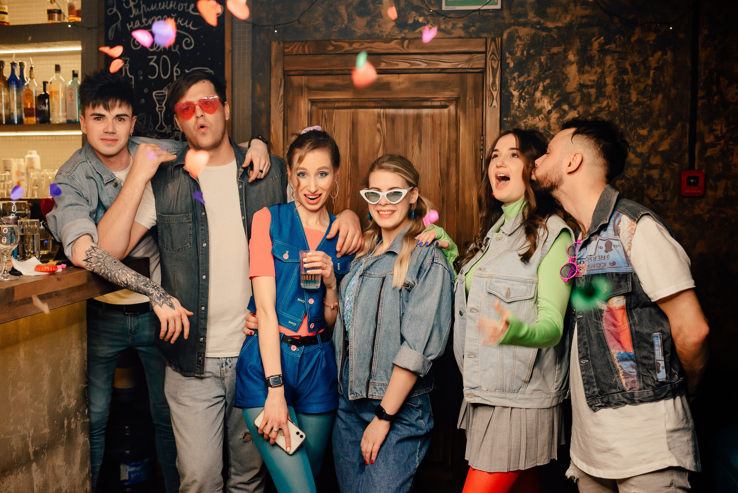 Новый год в стиле 90-х «Мята Спортивная». Мята Спортивная — Кальянная, караоке, бар в Минске