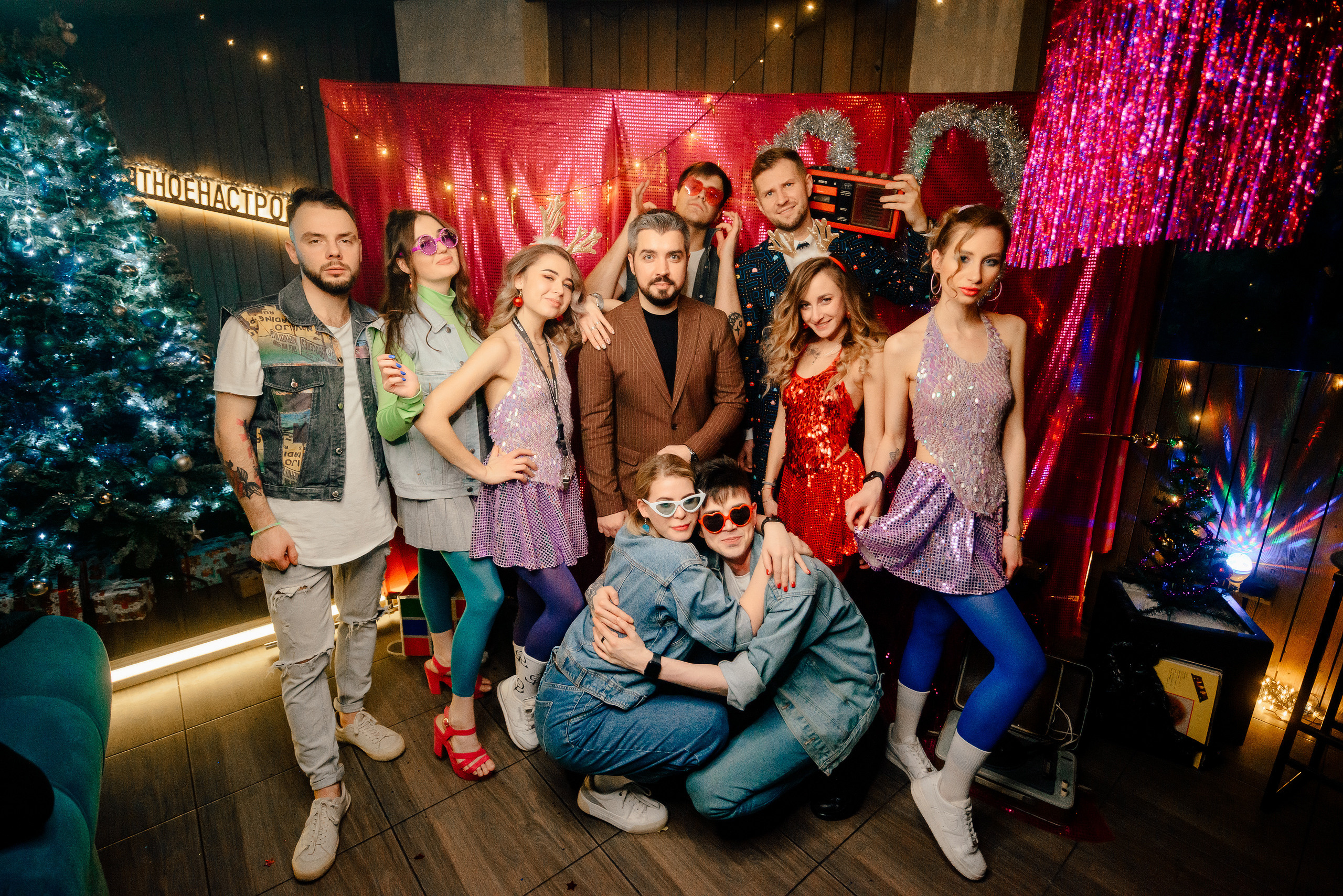 Новый год в стиле 90-х «Мята Спортивная». Мята Спортивная — Кальянная, караоке, бар в Минске