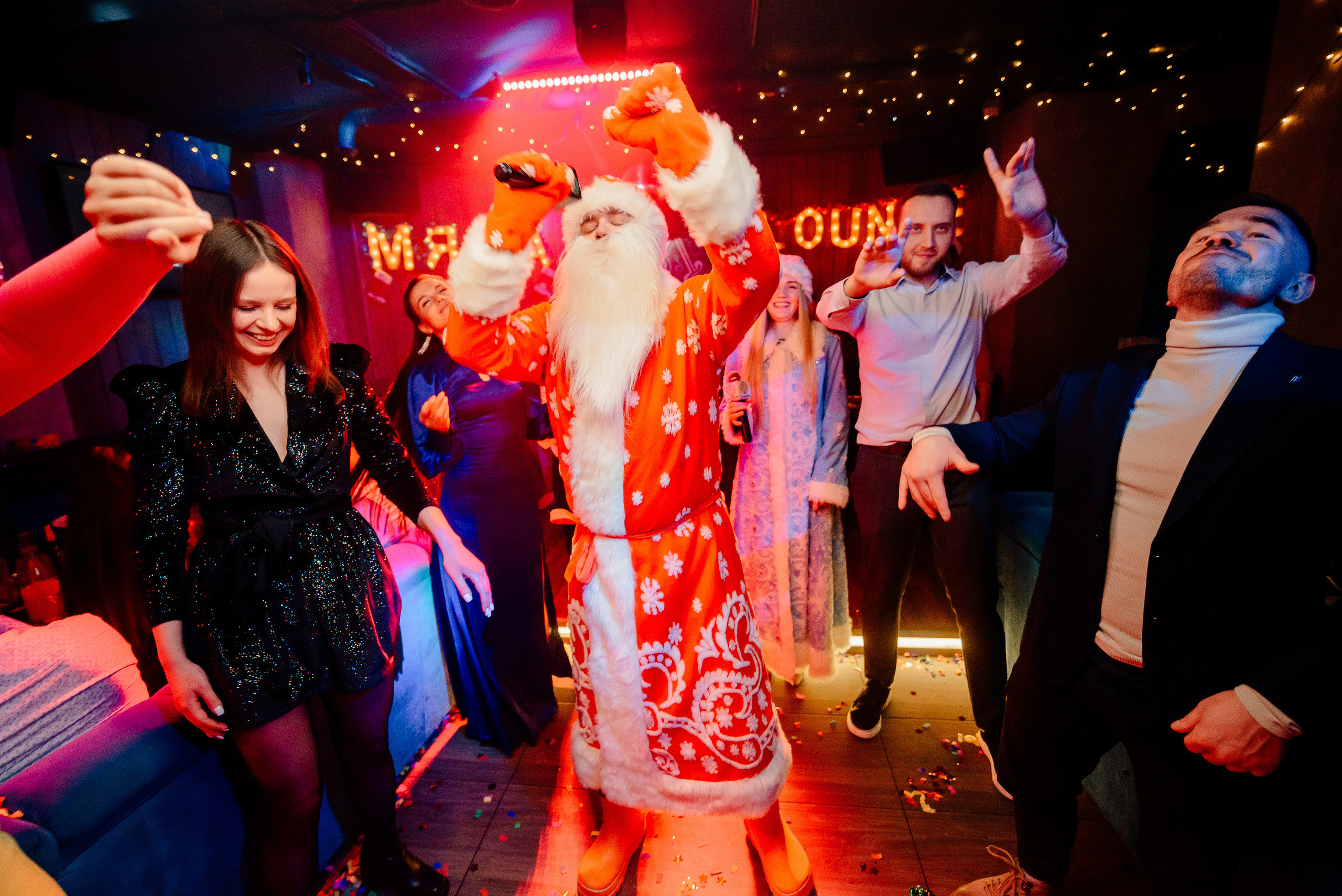 Новый год в стиле 90-х «Мята Спортивная». Мята Спортивная — Кальянная, караоке, бар в Минске