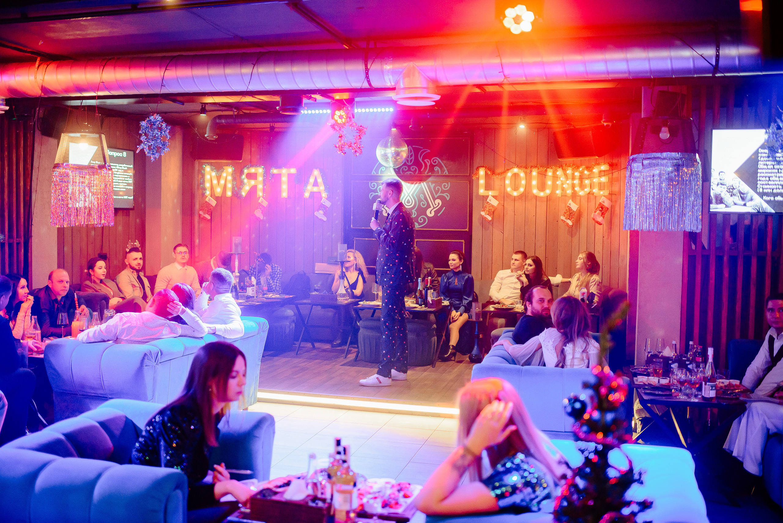 Новый год в стиле 90-х «Мята Спортивная». Мята Спортивная — Кальянная, караоке, бар в Минске