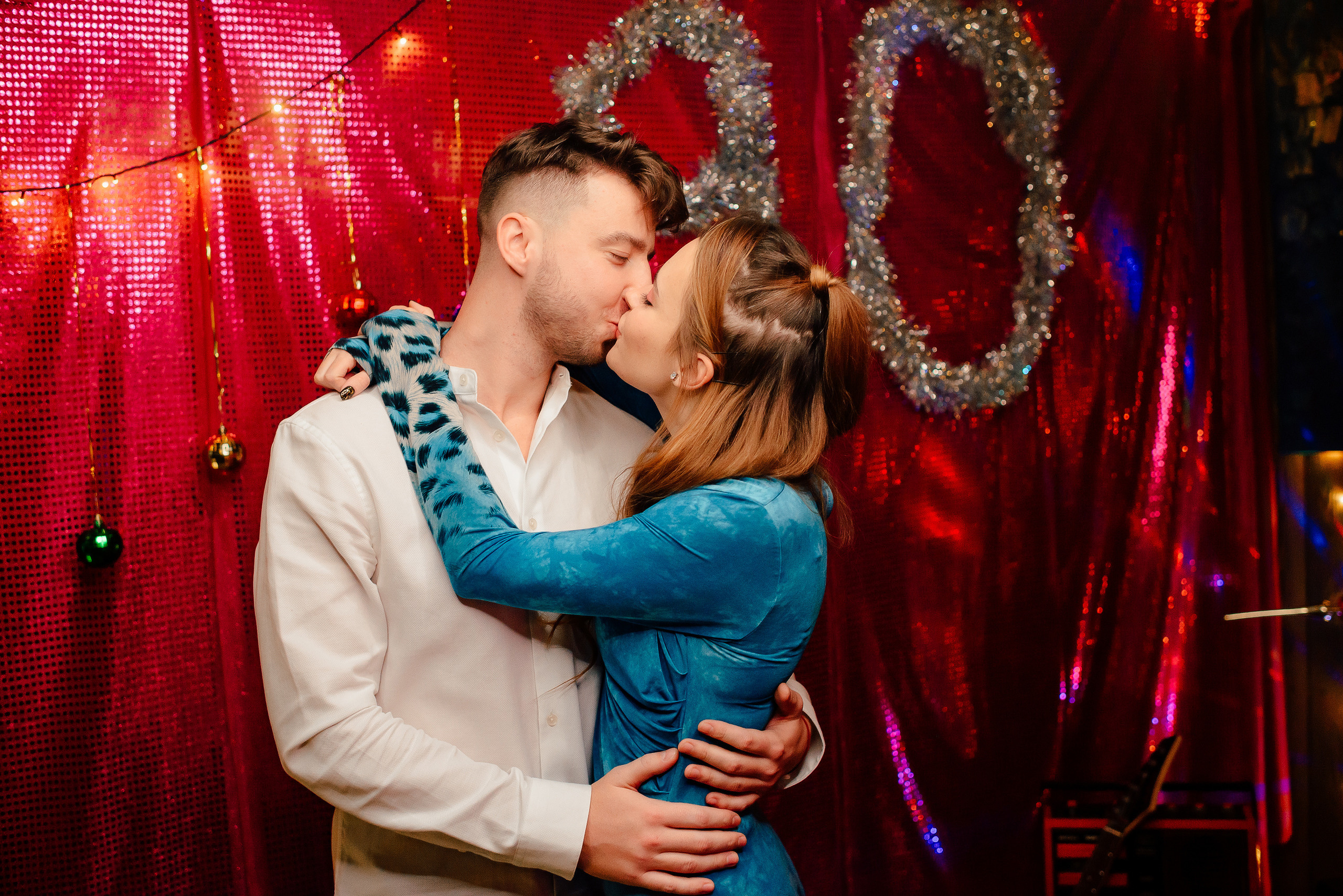 Новый год в стиле 90-х «Мята Спортивная». Мята Спортивная — Кальянная, караоке, бар в Минске