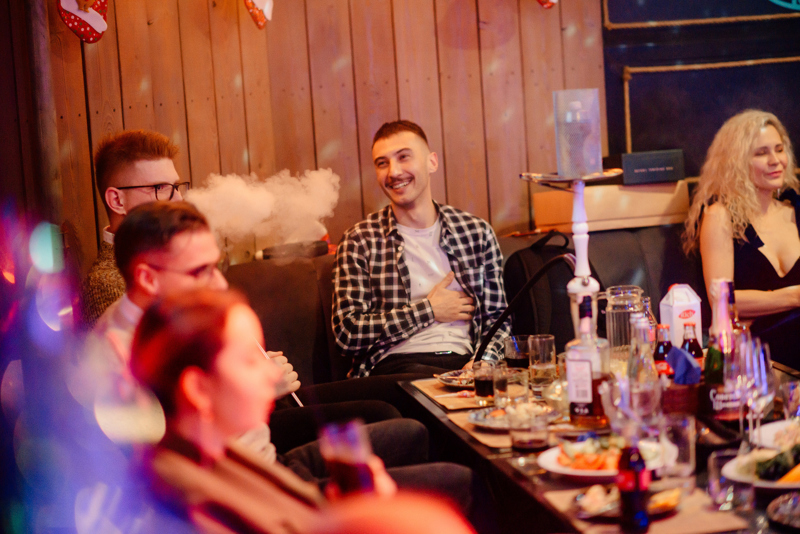 Новый год в стиле 90-х «Мята Спортивная». Мята Спортивная — Кальянная, караоке, бар в Минске