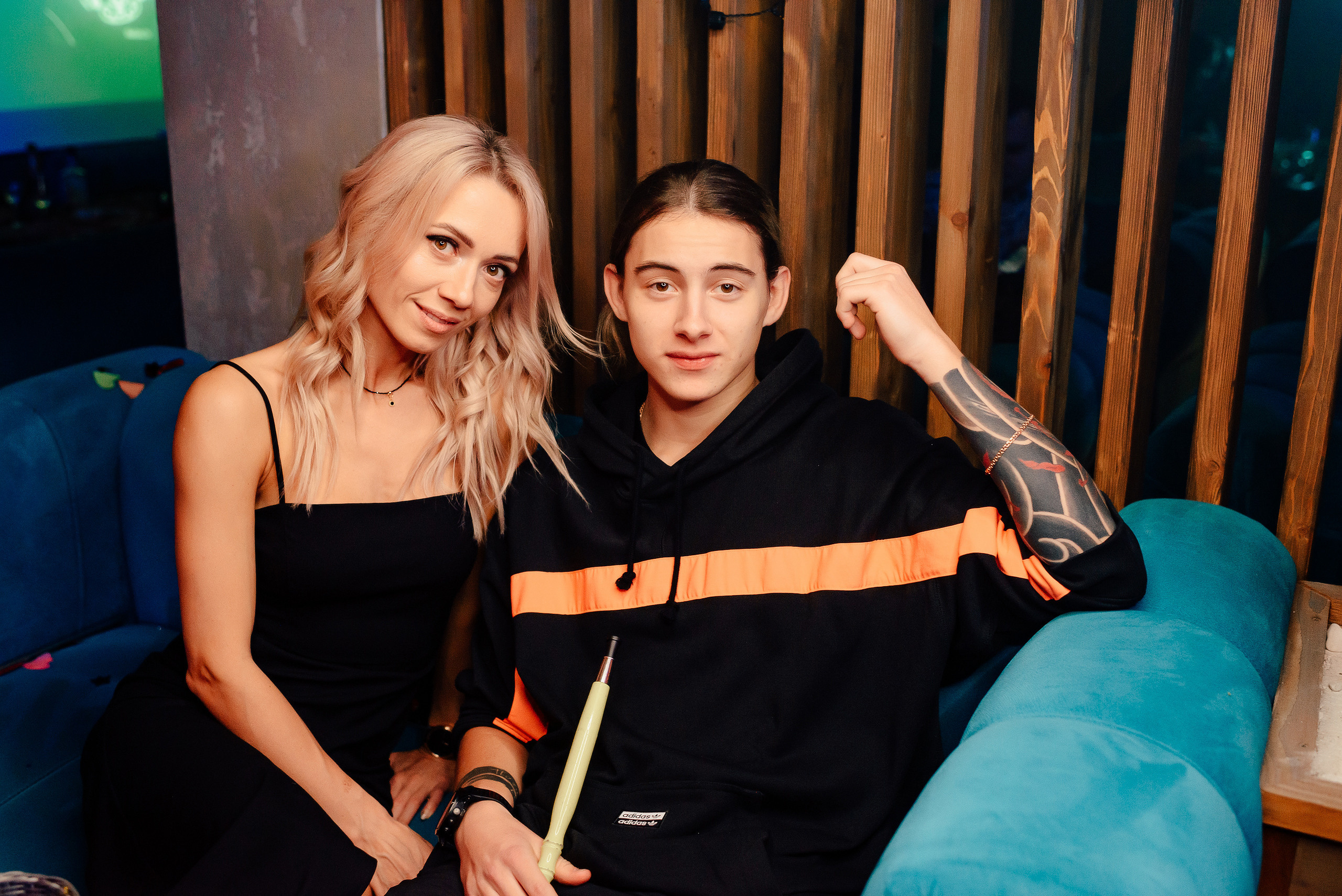 Новый год в стиле 90-х «Мята Спортивная». Мята Спортивная — Кальянная, караоке, бар в Минске