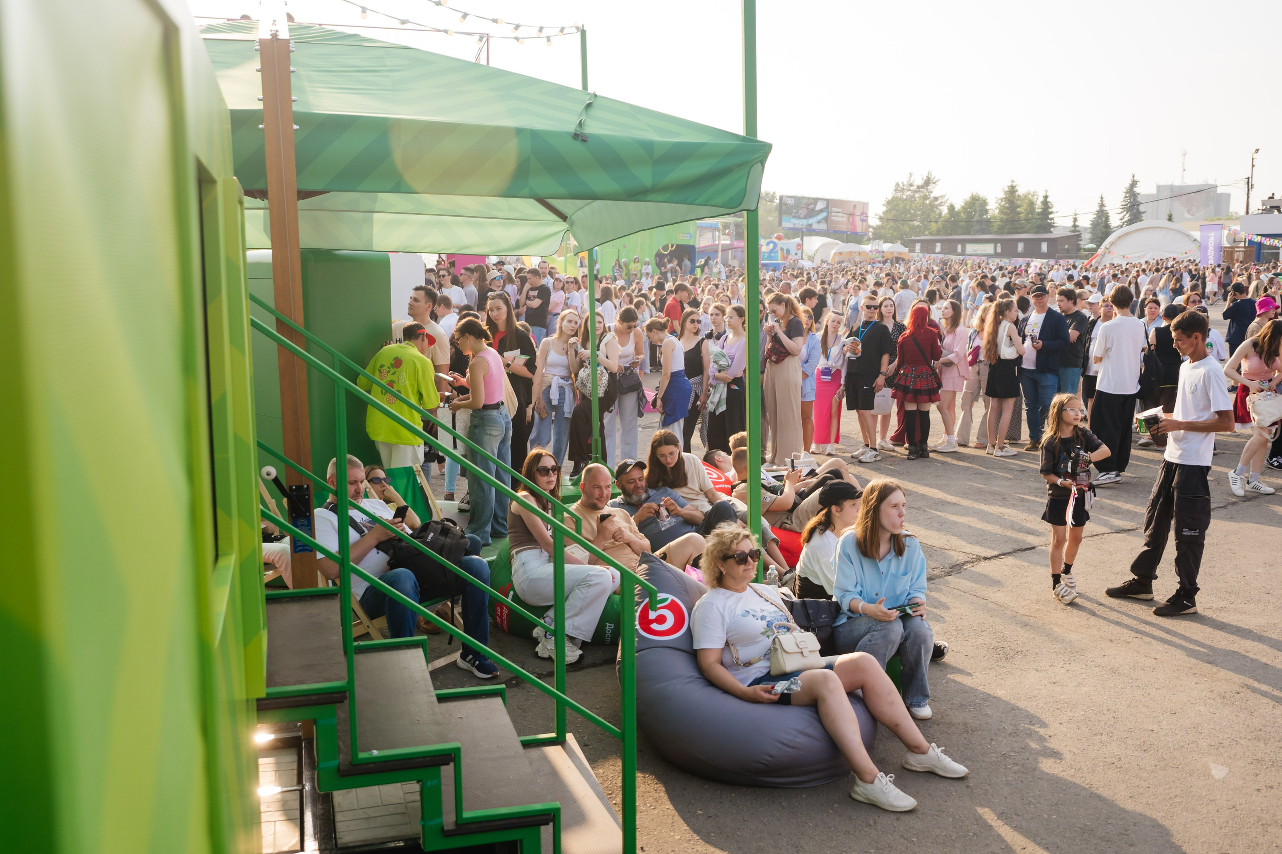 Пятерочка на VK фесте. Видеограф и Фотограф в Челябинске Ксения и Владимир Рюмины