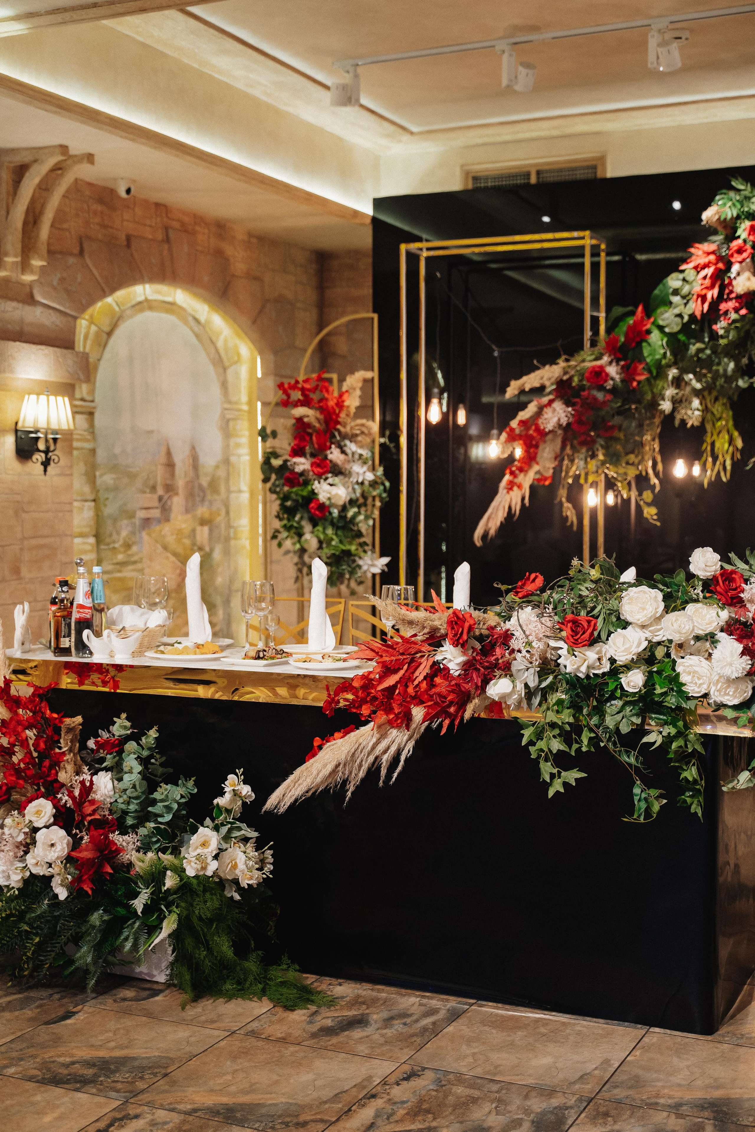 Ева & Паша. Создаю контент для бизнеса- Андрей Корниенко и упаковываю компании и экспертов в Краснодаре