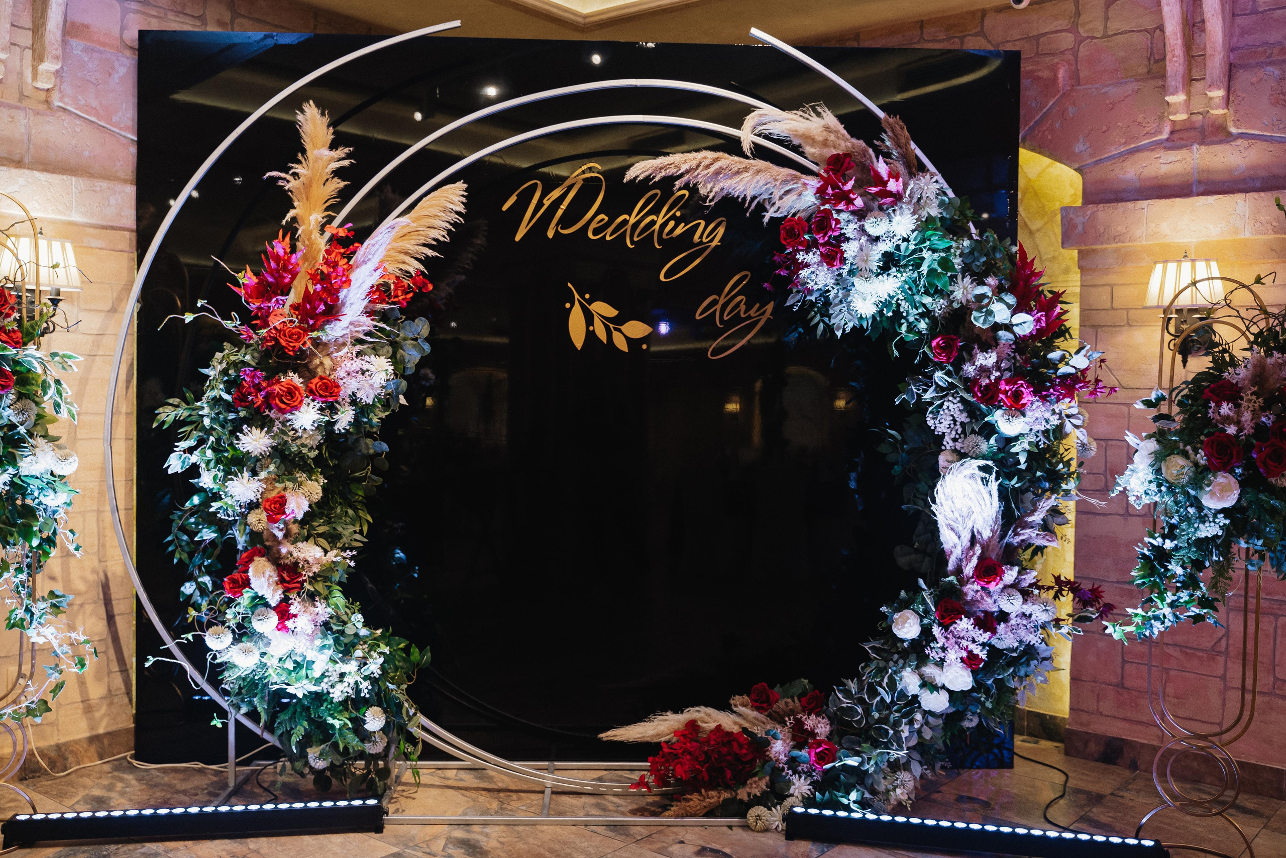 Ева & Паша. Создаю контент для бизнеса- Андрей Корниенко и упаковываю компании и экспертов в Краснодаре