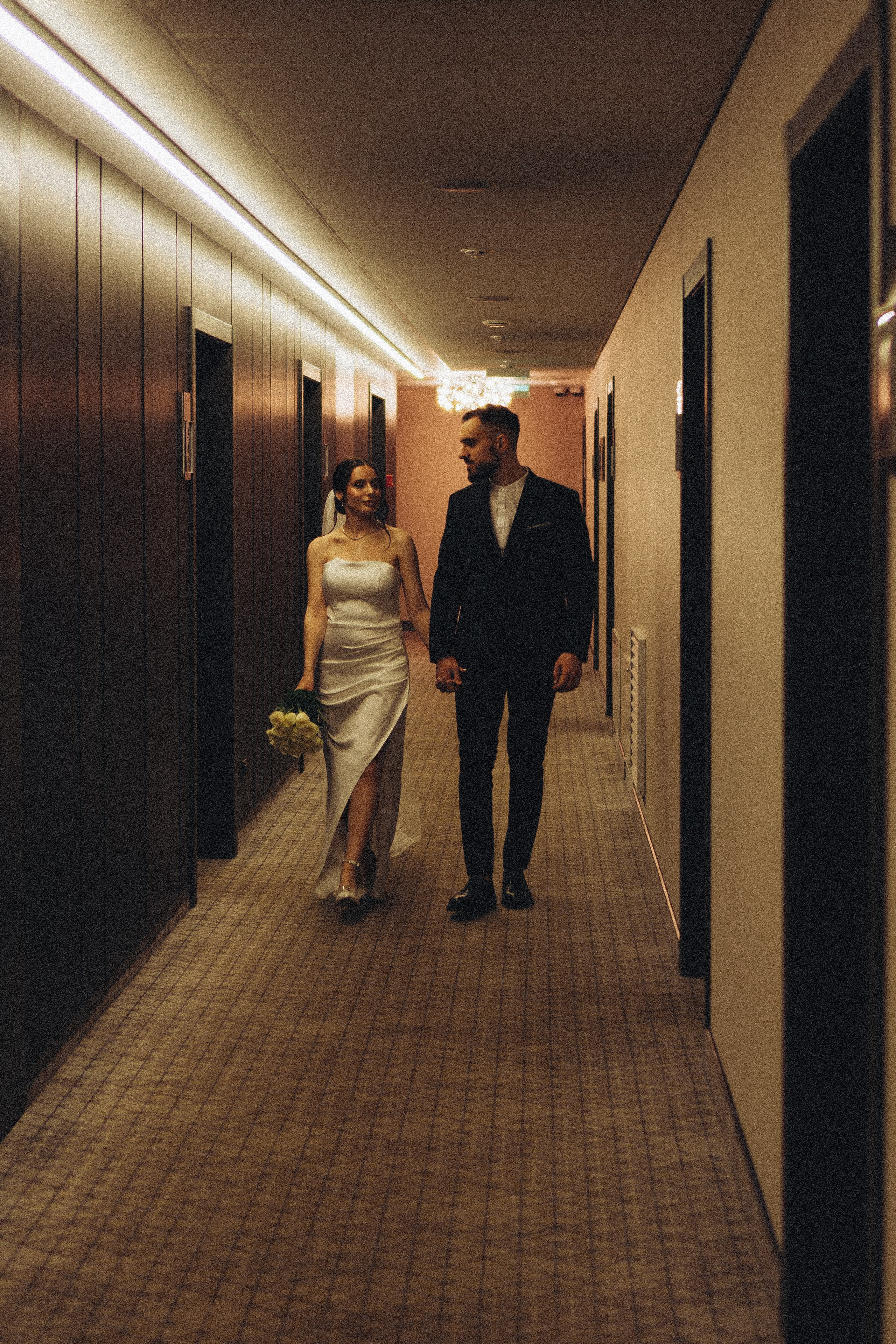 СВАДЕБНАЯ СЬЕМКА СБОРОВ ЖЕНИХА И НЕВЕСТЫ В ОТЕЛЕ И ТАКЖЕ ФОТОСЕССИИЯ В ОТЕЛЕЕ МЕГАПОЛИС БРЯНСК. Профессиональный фотограф, Санкт-Петербург — Виктория Богомолова