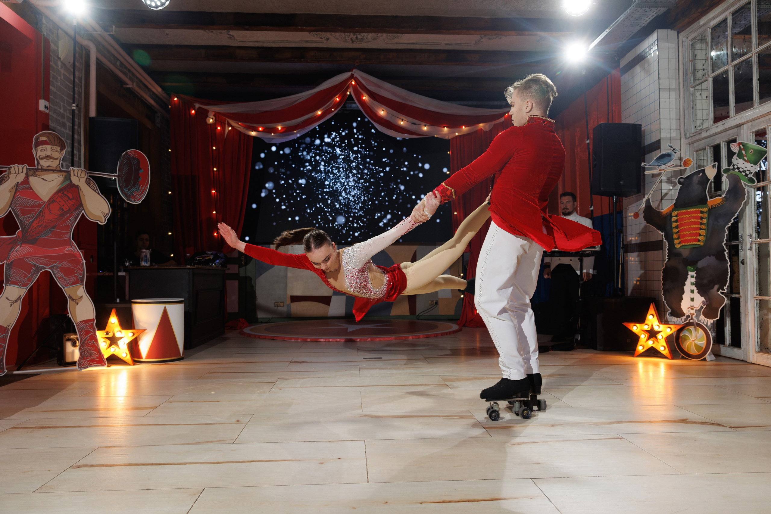 Корпоратив в стиле «Цирк». Репортажный фотограф Ольга Кочетова в Москве