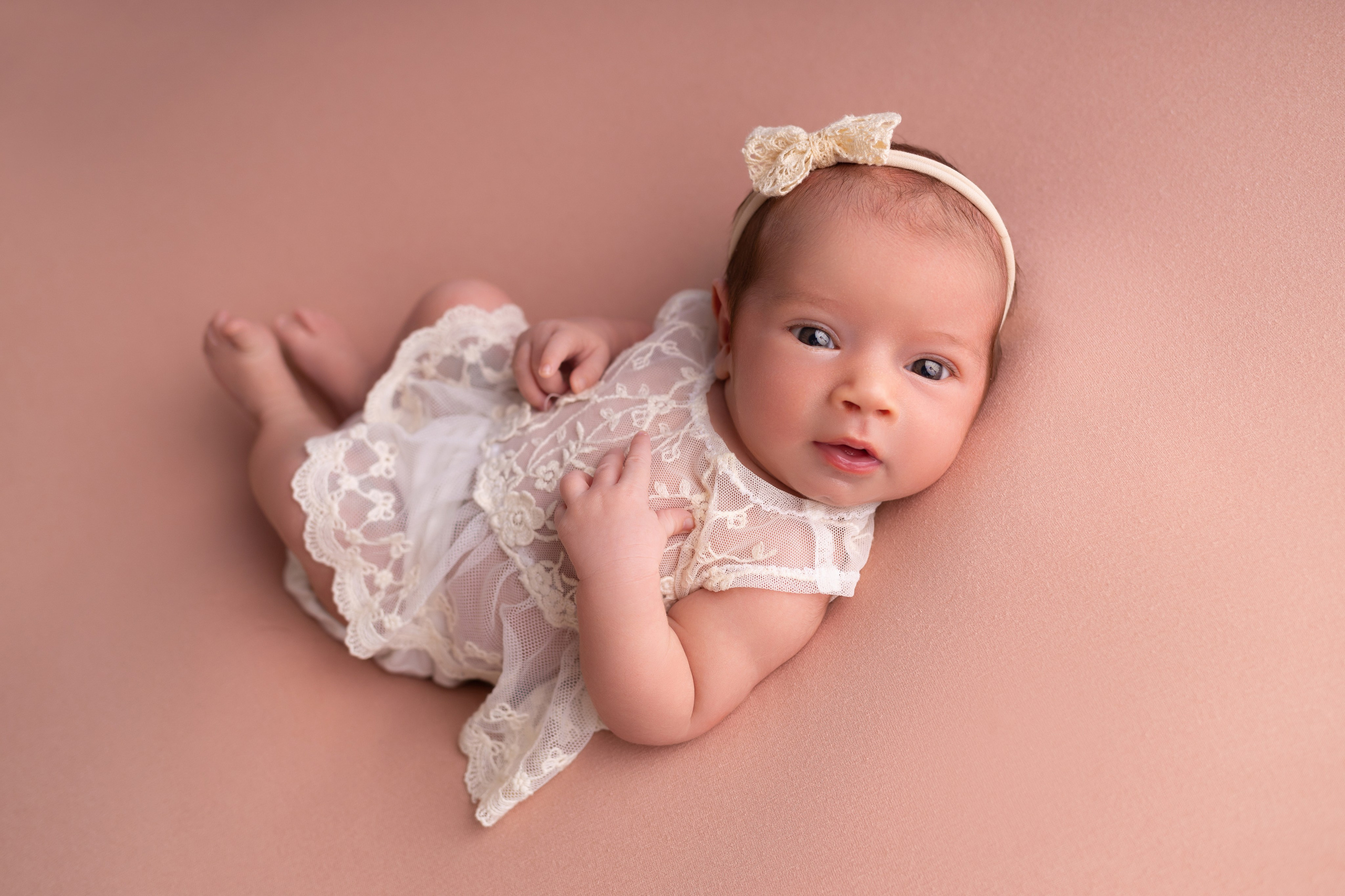 Классическая фотосессия малыша. Фотограф новорожденных малышей в Омске и Омской области Эльвира Камаева