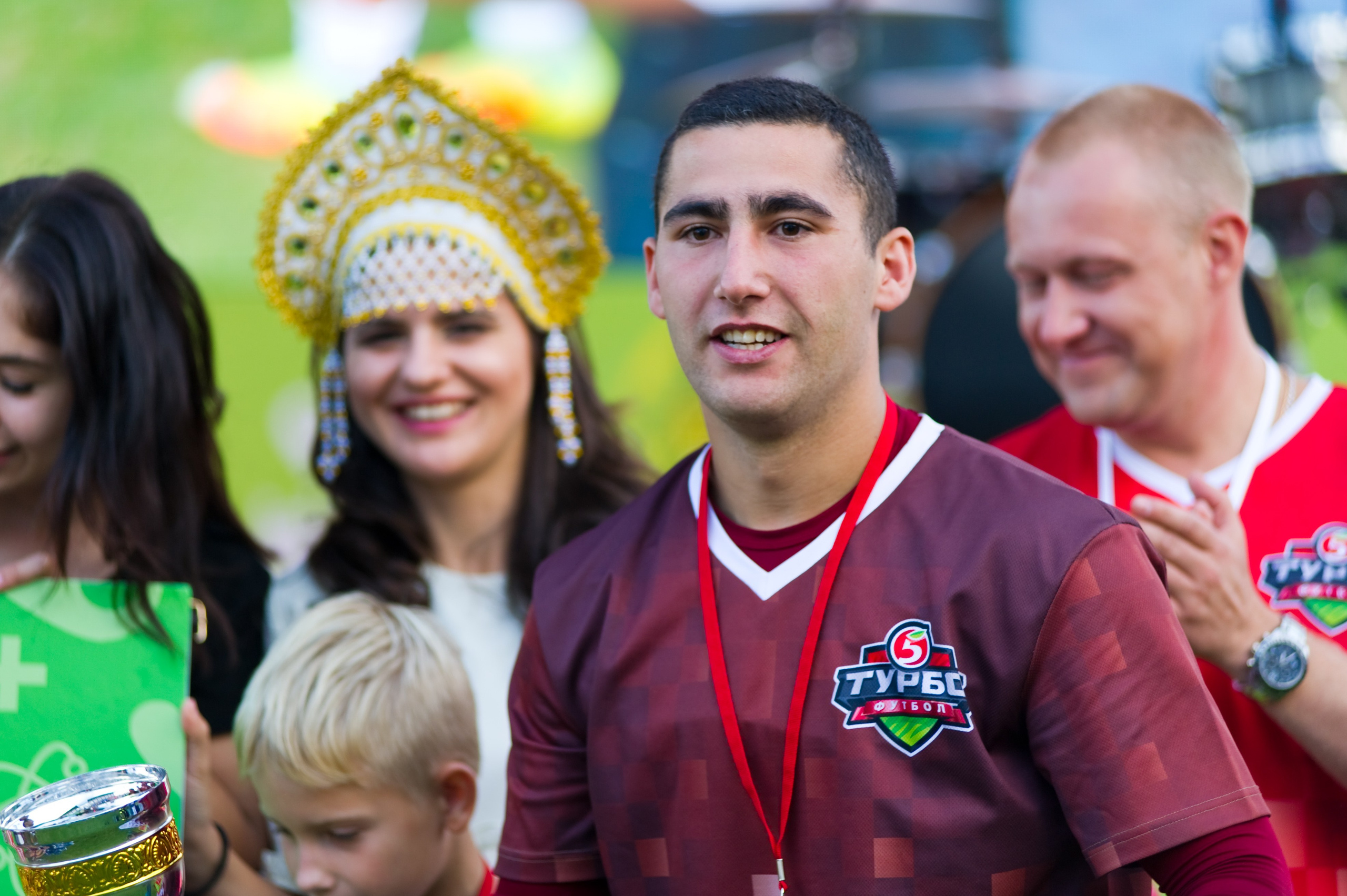 Турбофутбол (корпоративное соревнование «Пятерочки»). Репортажный фотограф и видеограф Слава Думчев. Тимбилдинги, отчетники, корпоративы