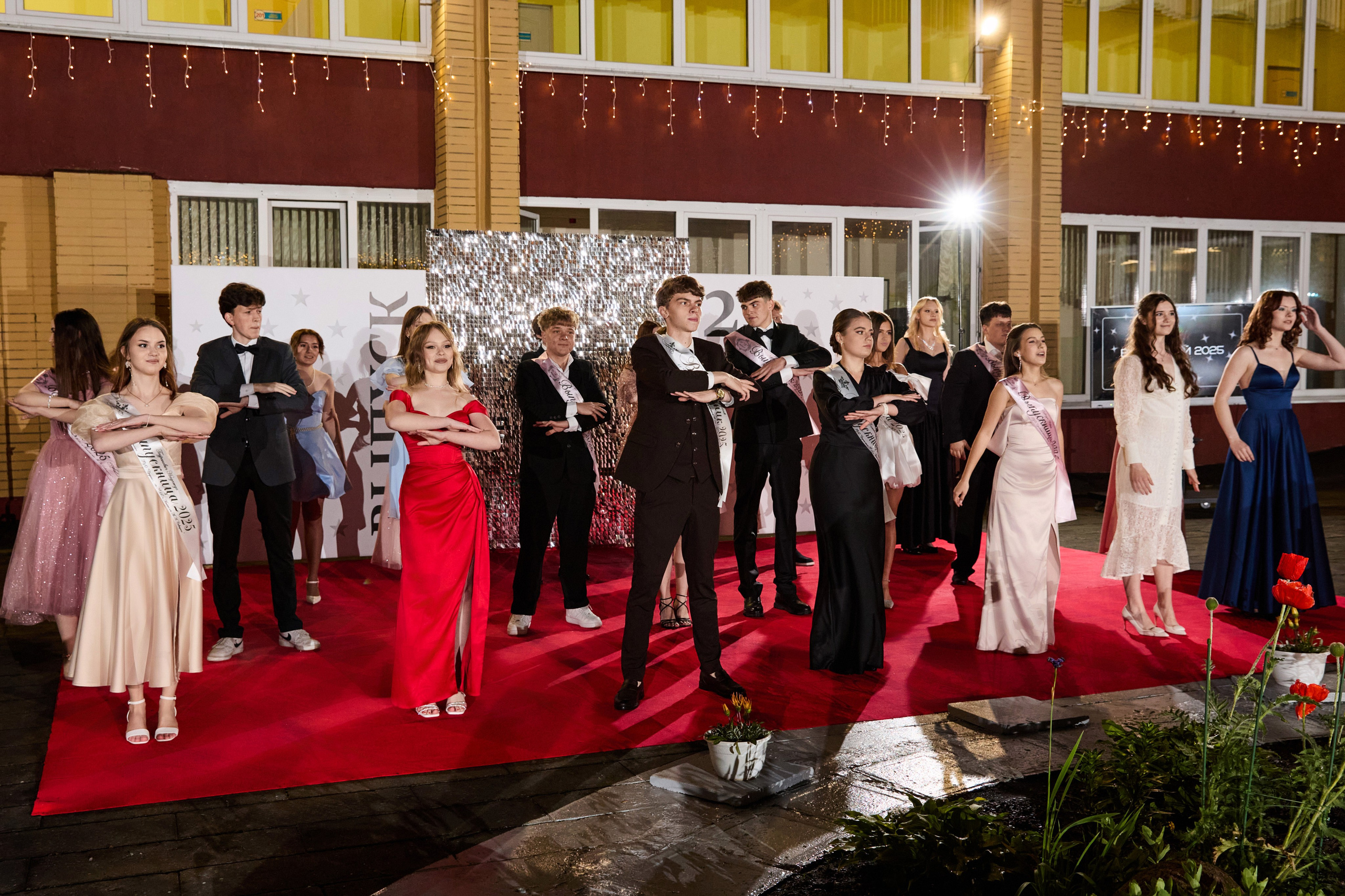 Выпускной 11 класс. Свадебная, репортажная фотосъемка и видеосъемка в Минске. Илья и Юлия Ширмановы. Фотограф | Видеограф | Минск