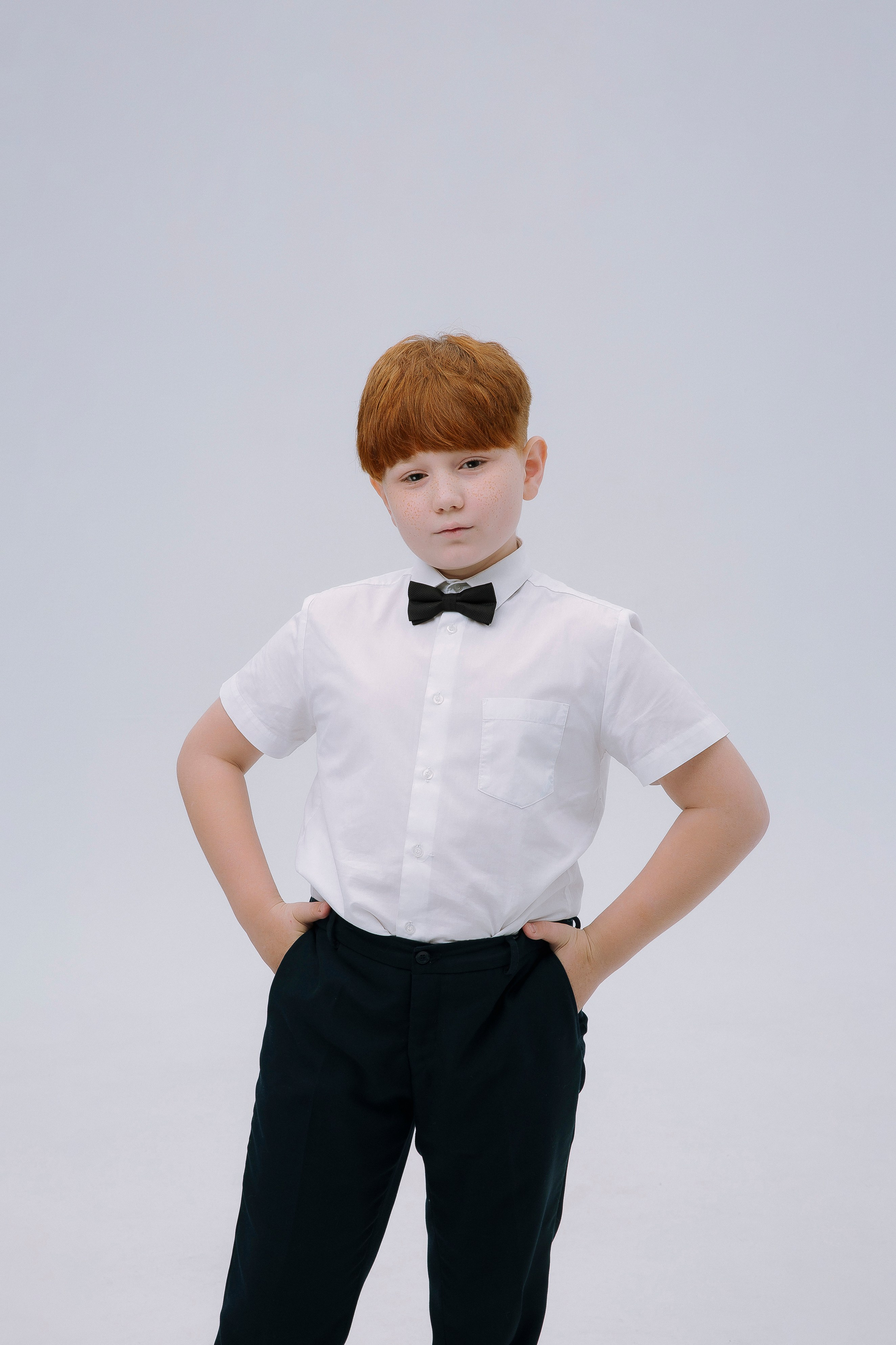 Портрет на светлом фоне- начальная школа. Выпускные альбомы Натальи Бутко: Новороссийск, Анапа, Геленджик