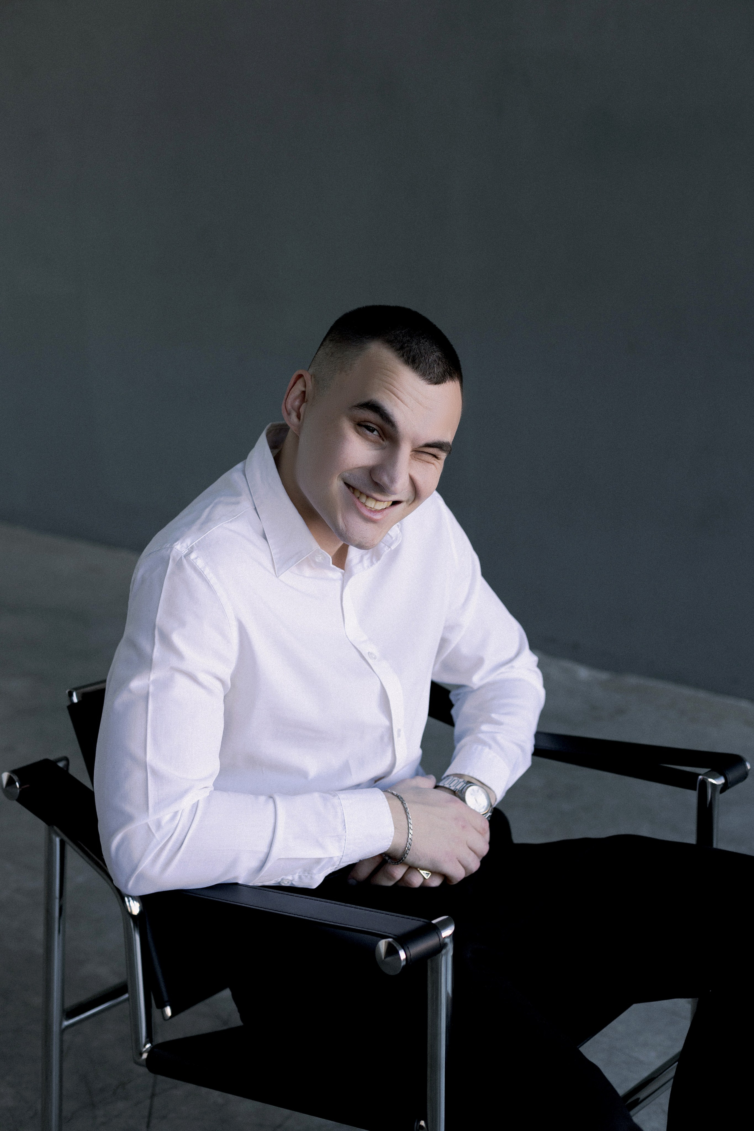 Сергей Р. Фотограф Челябинск Эвелина Ганага, съемка для бизнеса и маркетплейсов