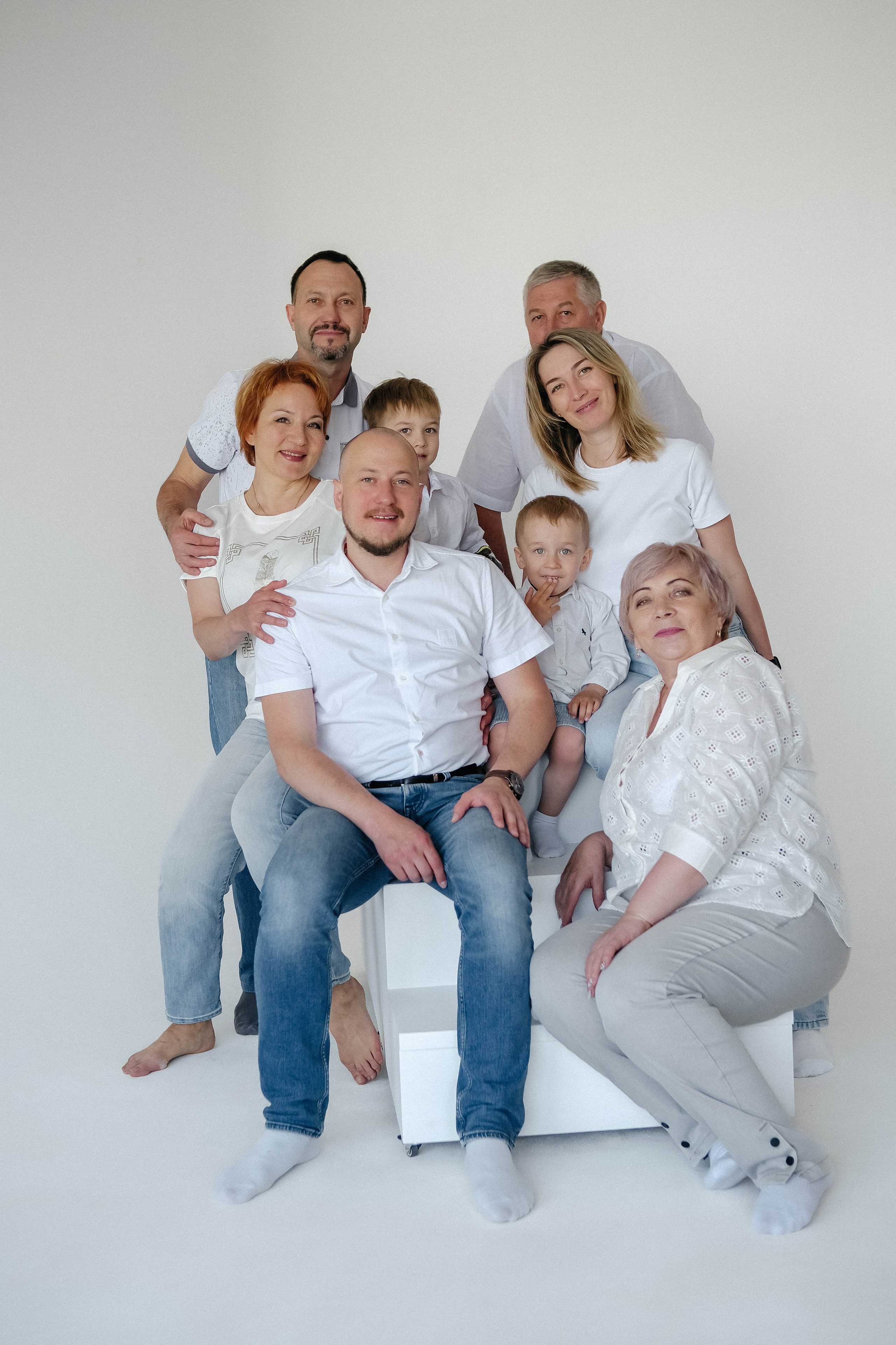 Большая семейная фотосессия из 8 человек. Главная