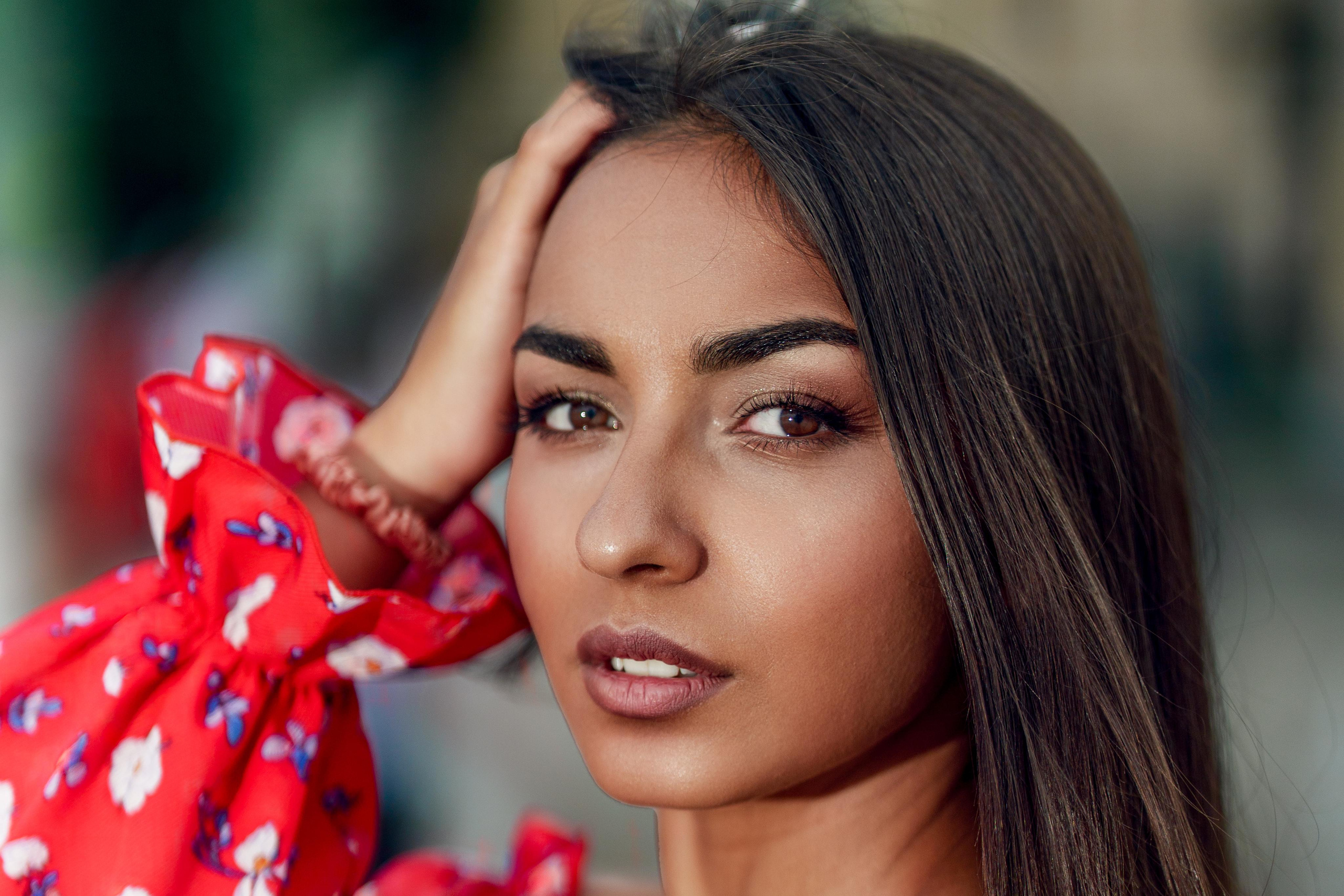 Крупный портрет девушки