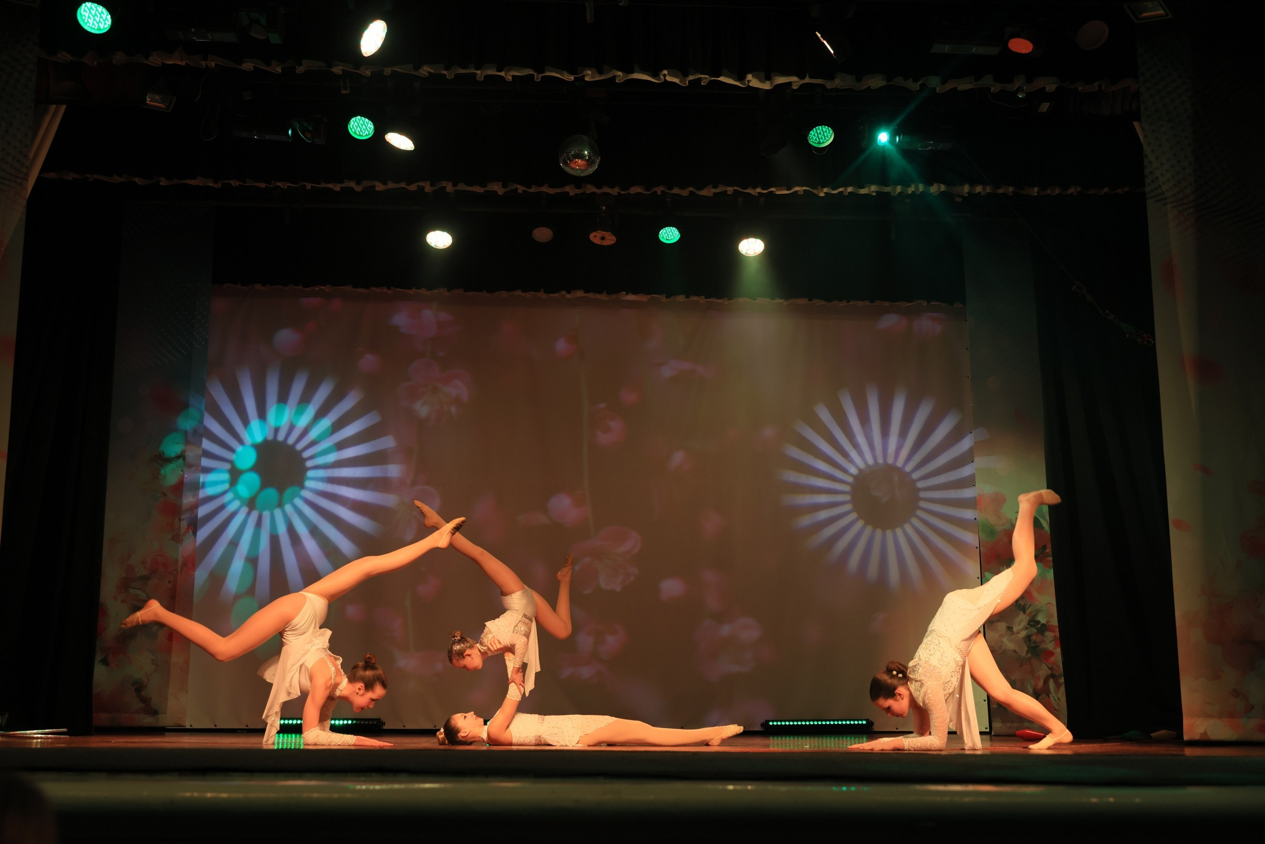 Концерт к 8 Марта в ДК «Металлург» г. Тула. Фотограф в Туле Крупский АнДРей. Фотостудия «КАДР71» в Туле