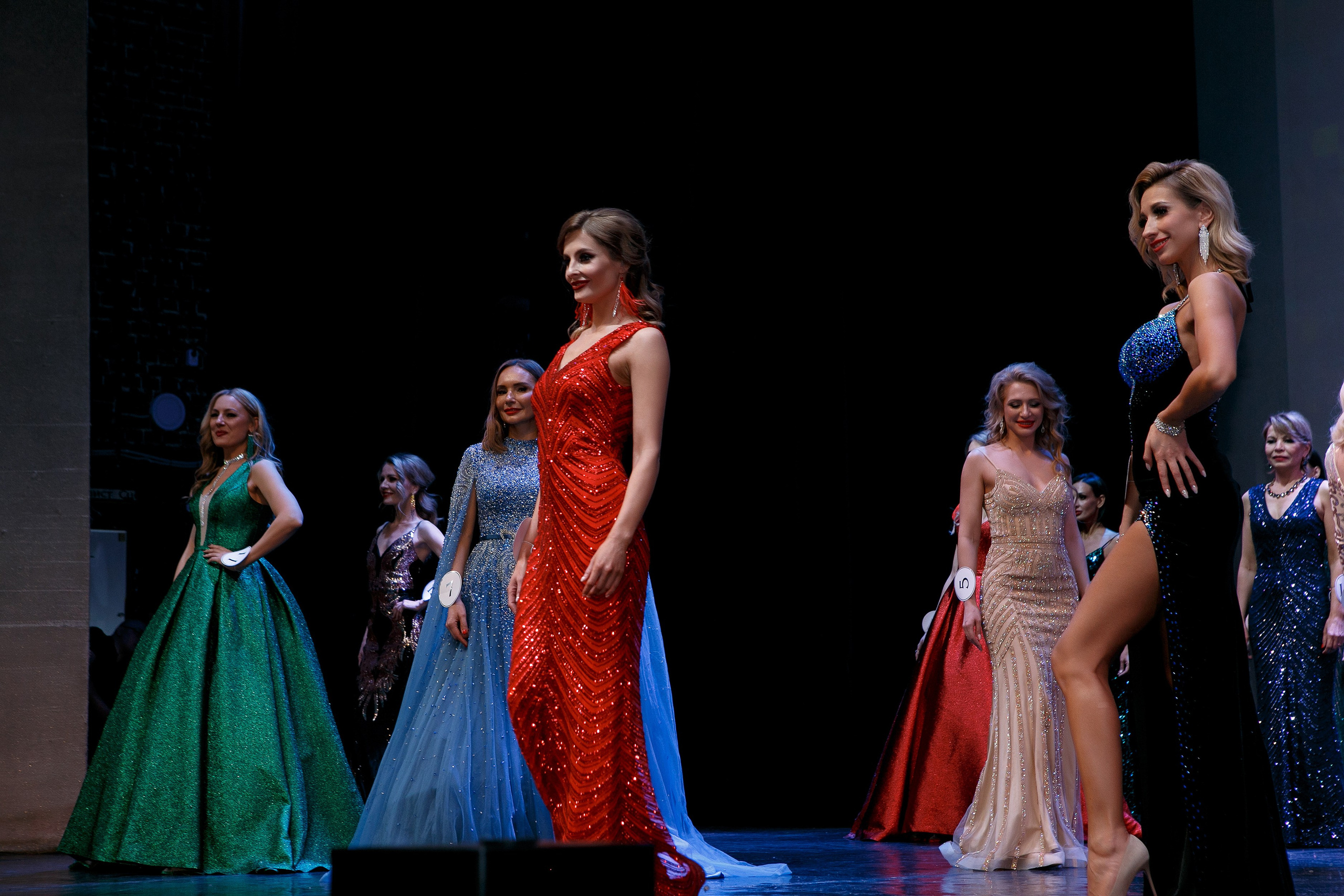 Финал Конкурса Красоты. Контент фотограф, съемка для маркетплейсов, фуд съемка и репортажи в Новосибирске Ралия Галеева