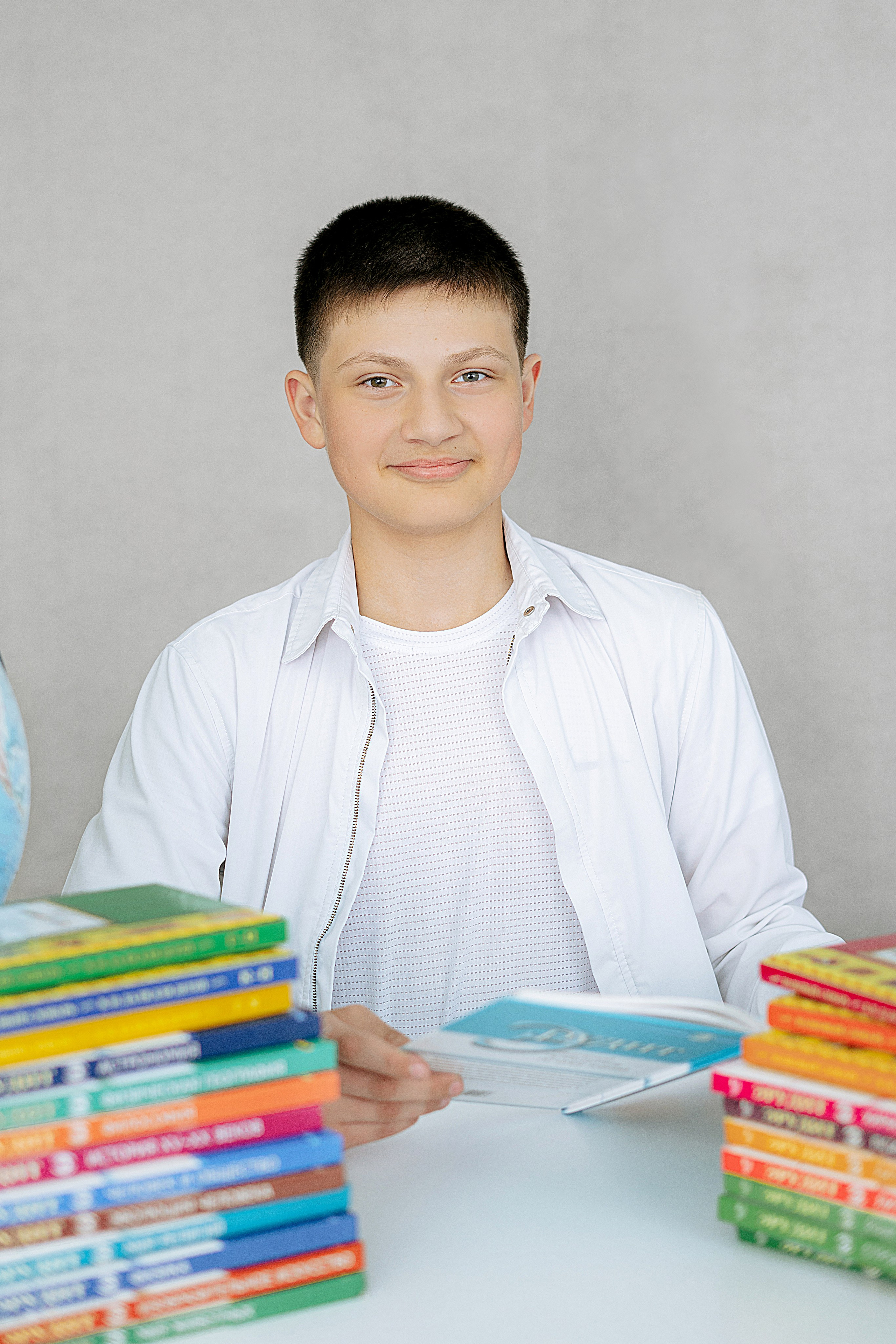 Школьные портреты. Школьный фотограф в Челябинске. Выпускные фотоальбомы