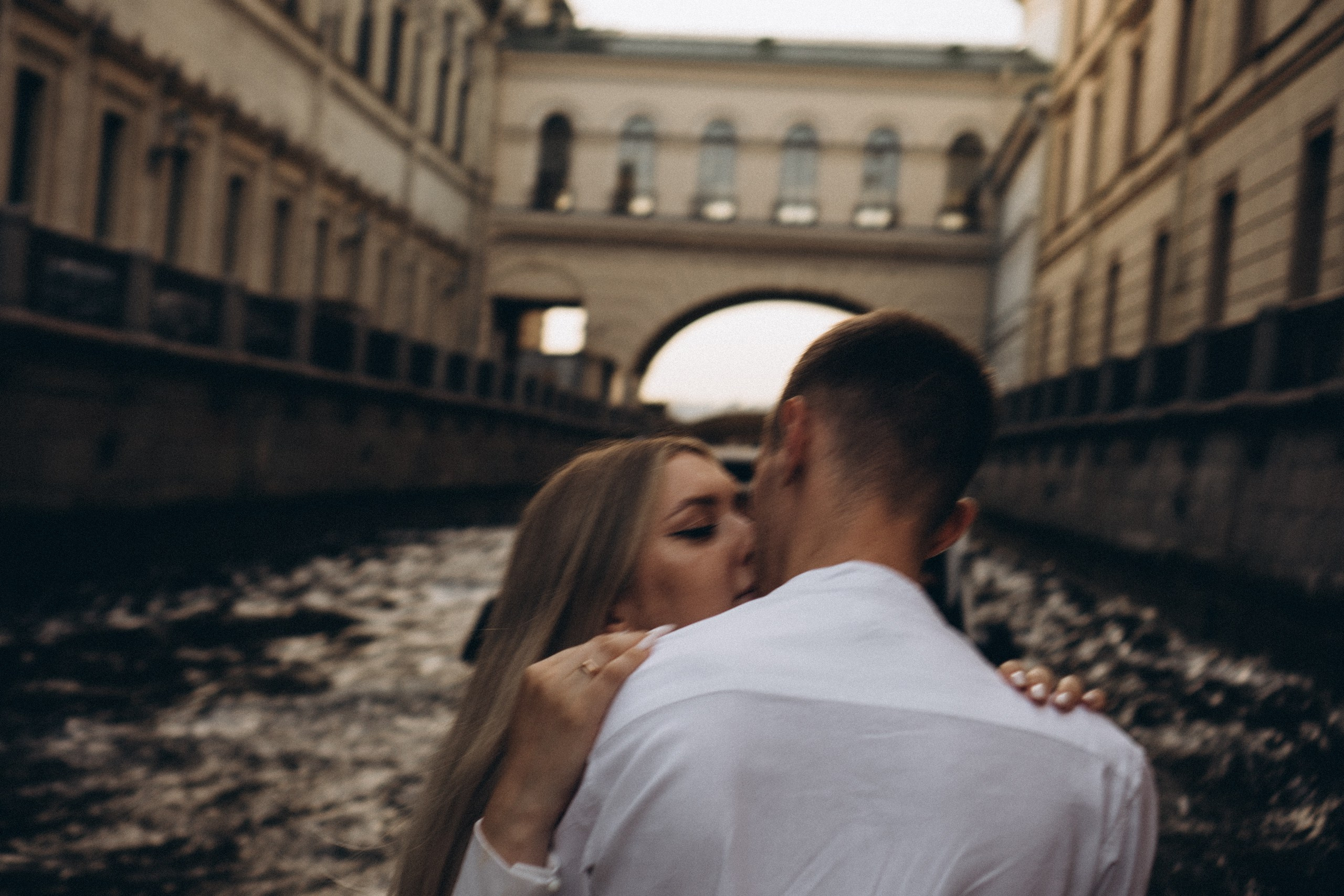 СВАДЕНБНАЯ СЬЕМКА НА КАТЕРЕ ПО КАНАЛАМ САНКТ-ПЕТЕРБУРГА И В АКВАТОРИИ НЕВЫ. Профессиональный фотограф, Санкт-Петербург — Виктория Богомолова